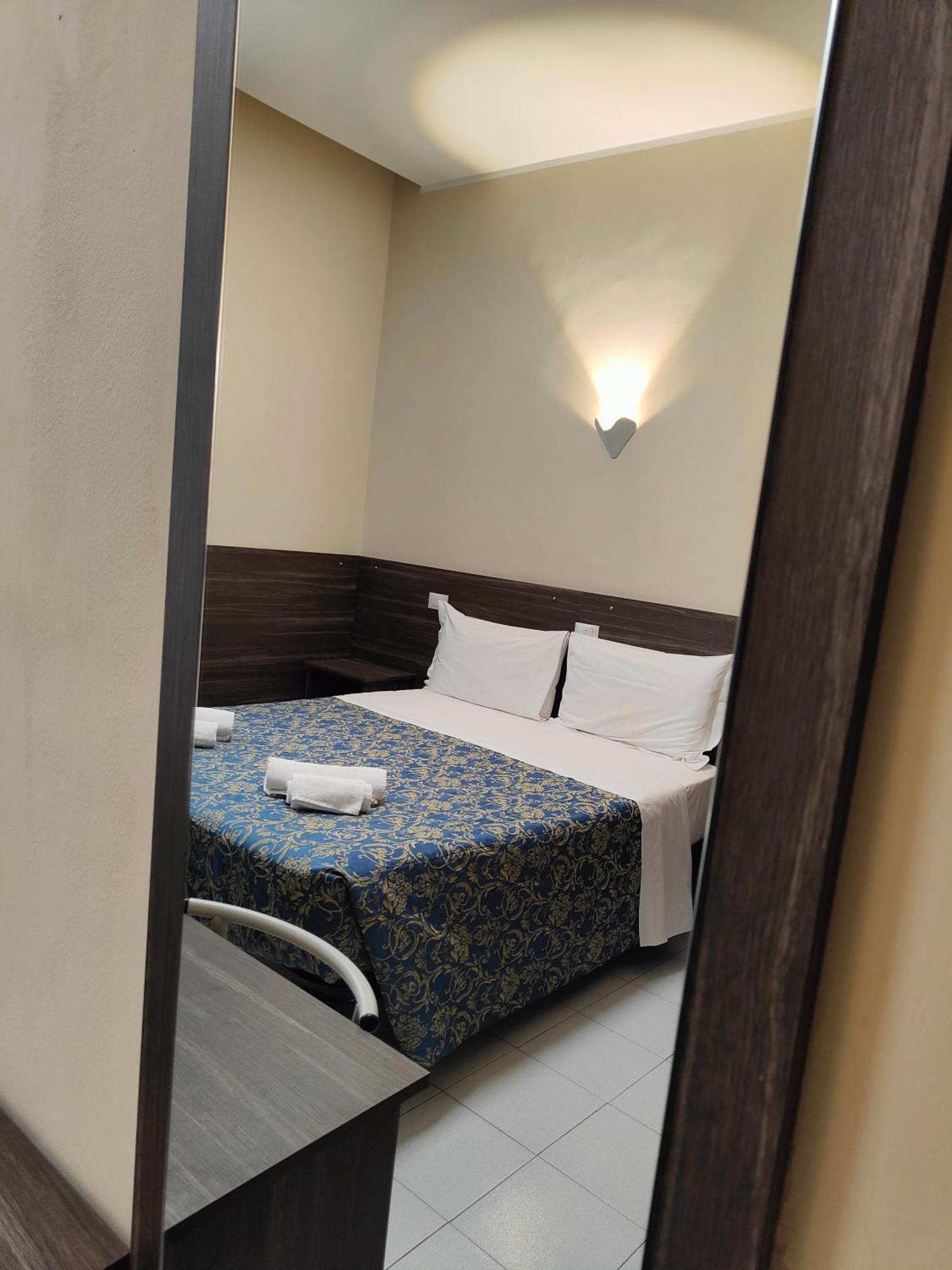Double Room,1499887186:JPEG
