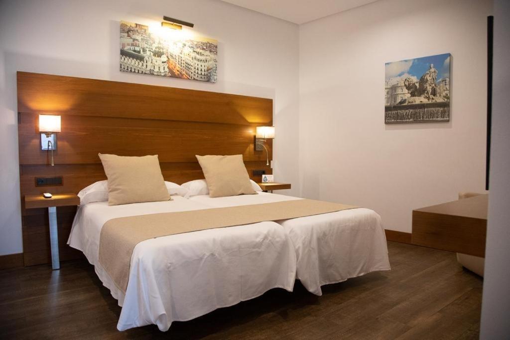 Twin Room,1499865451:JPEG