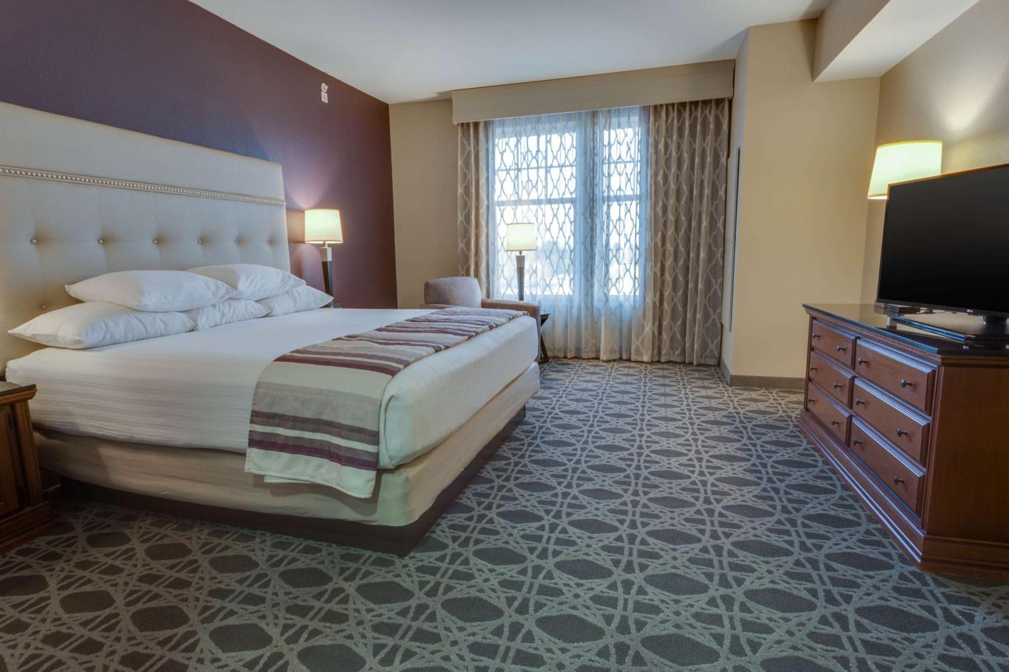 Superior King Suite