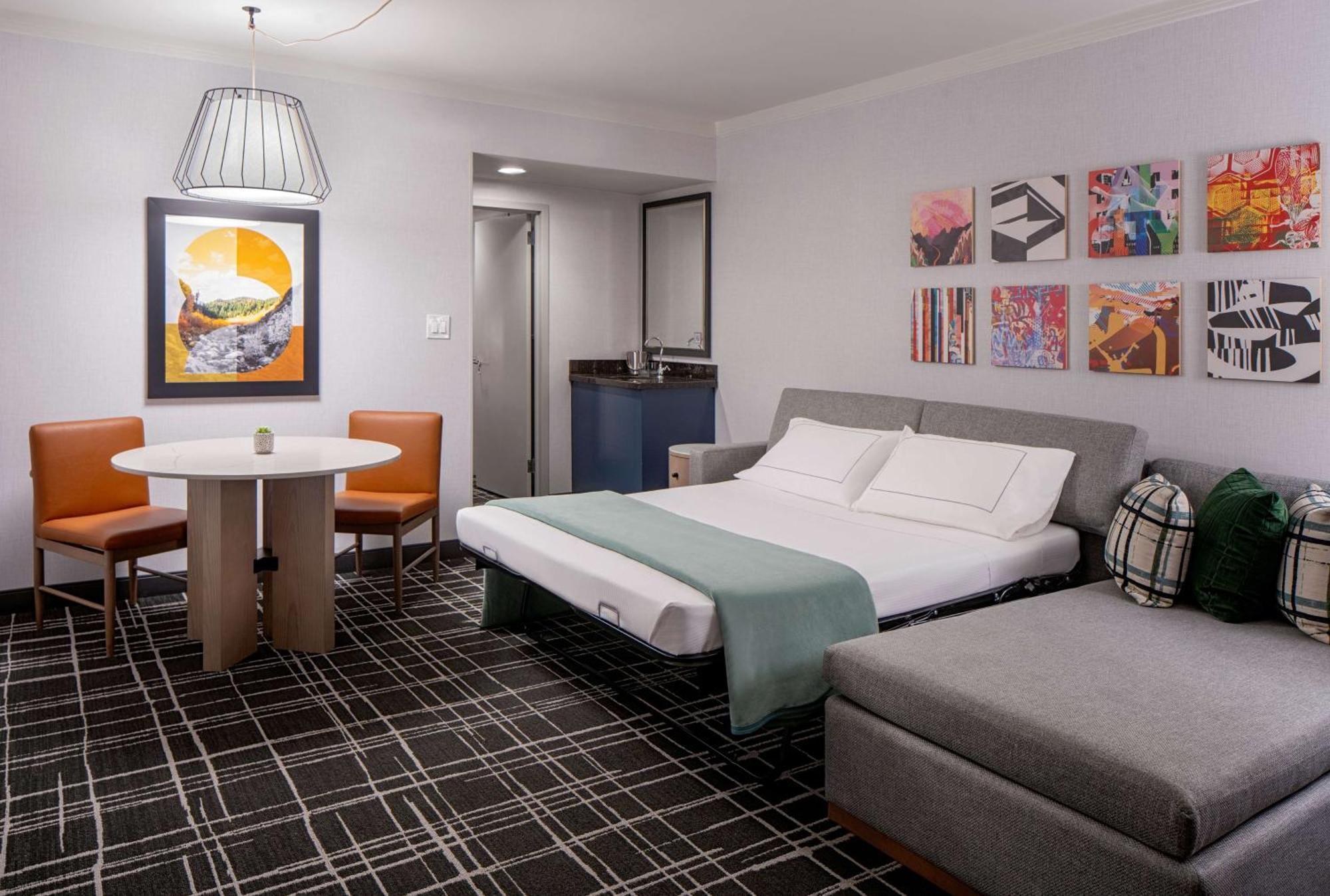 One-Bedroom King Suite Sofa Bed