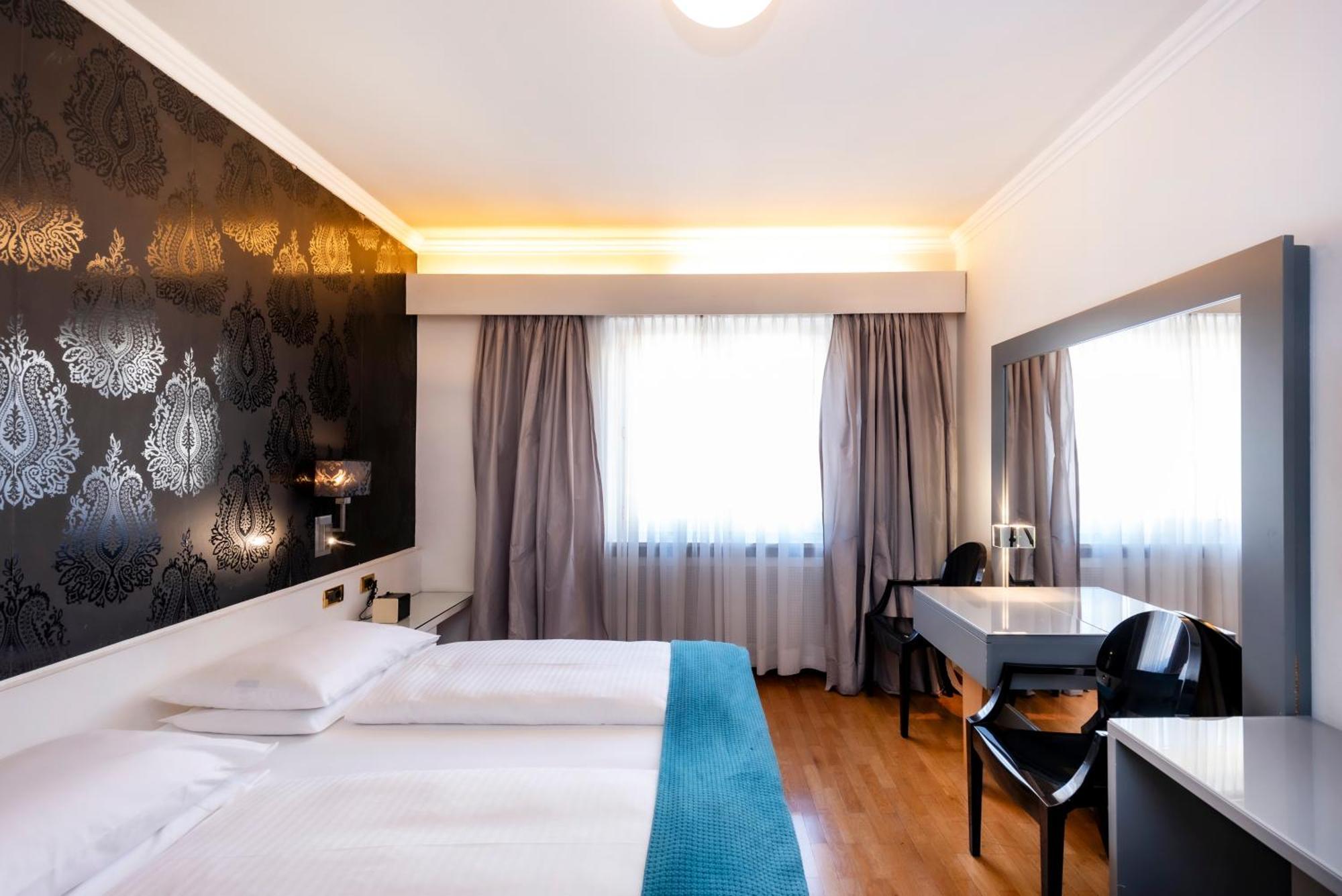 Classic Double Room,1706661621:JPEG