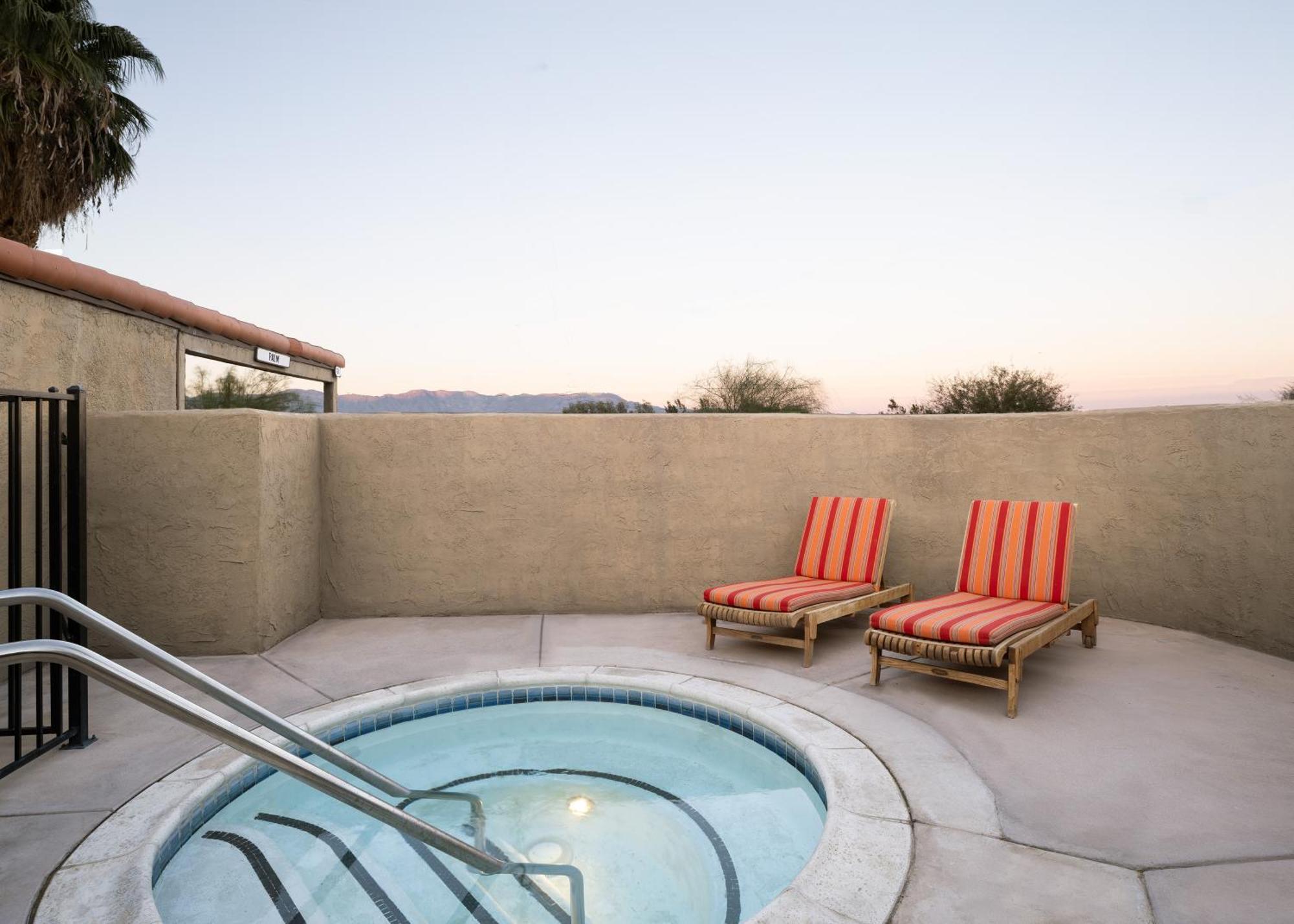 One-Bedroom Casita King Bed,1499987257:JPEG