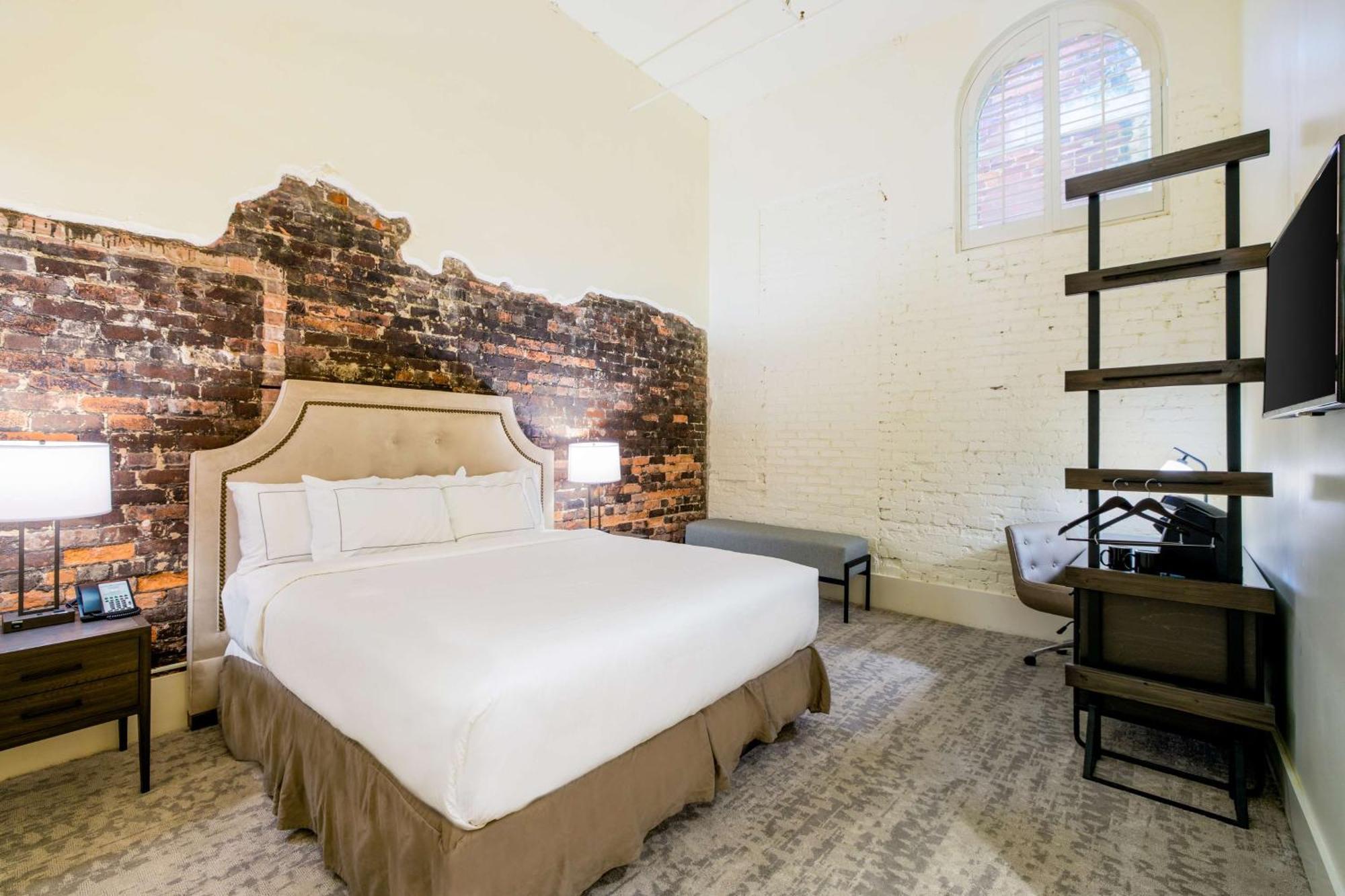 King Room,1500058249:JPEG