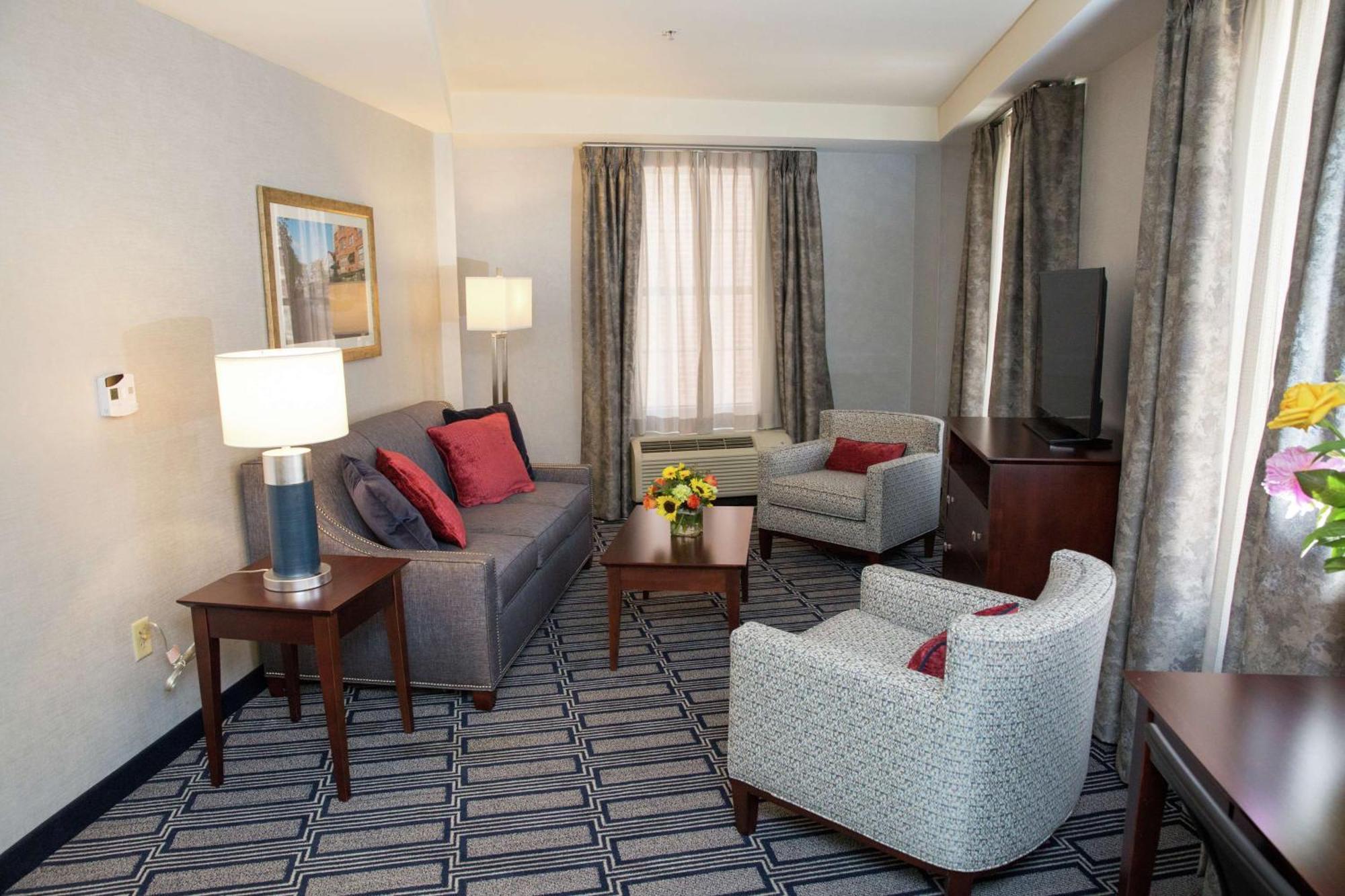 One-Bedroom King Suite Sofa Bed Non-Smoking