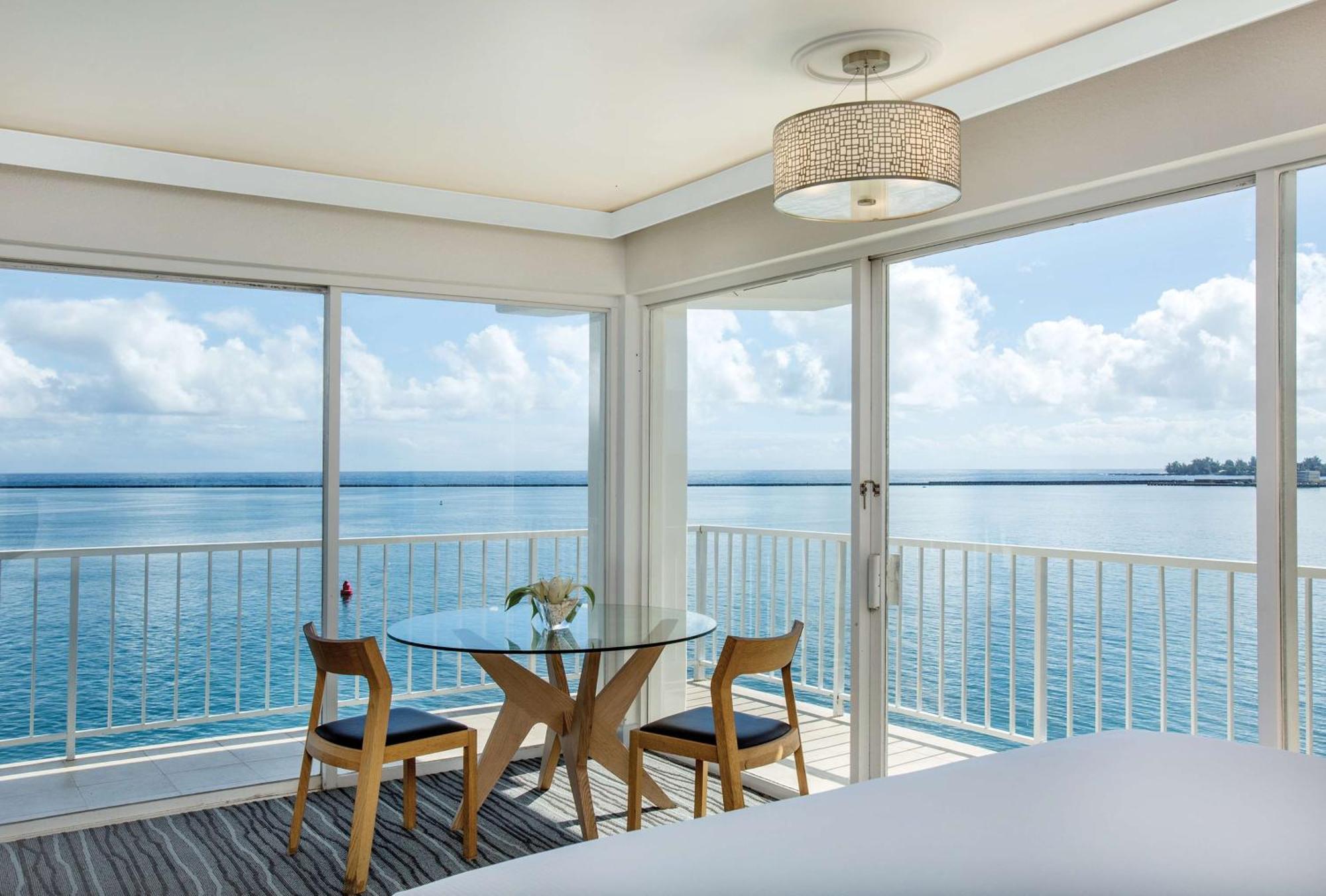 Junior Suite Ocean Front,1498970995:JPEG
