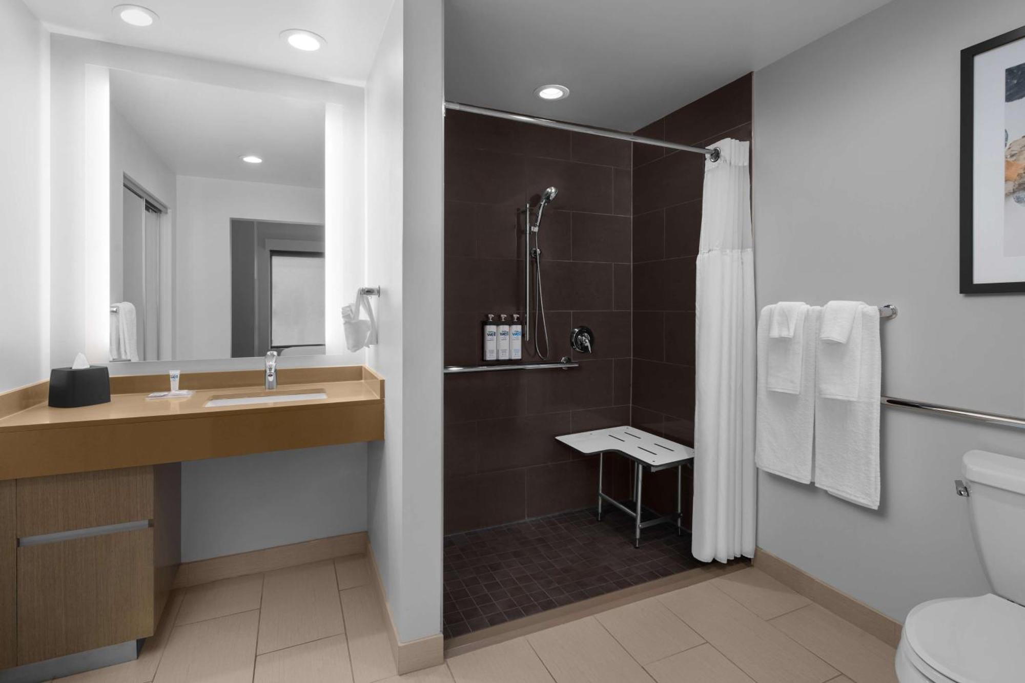 King Studio Suite Roll Shower Disability Access