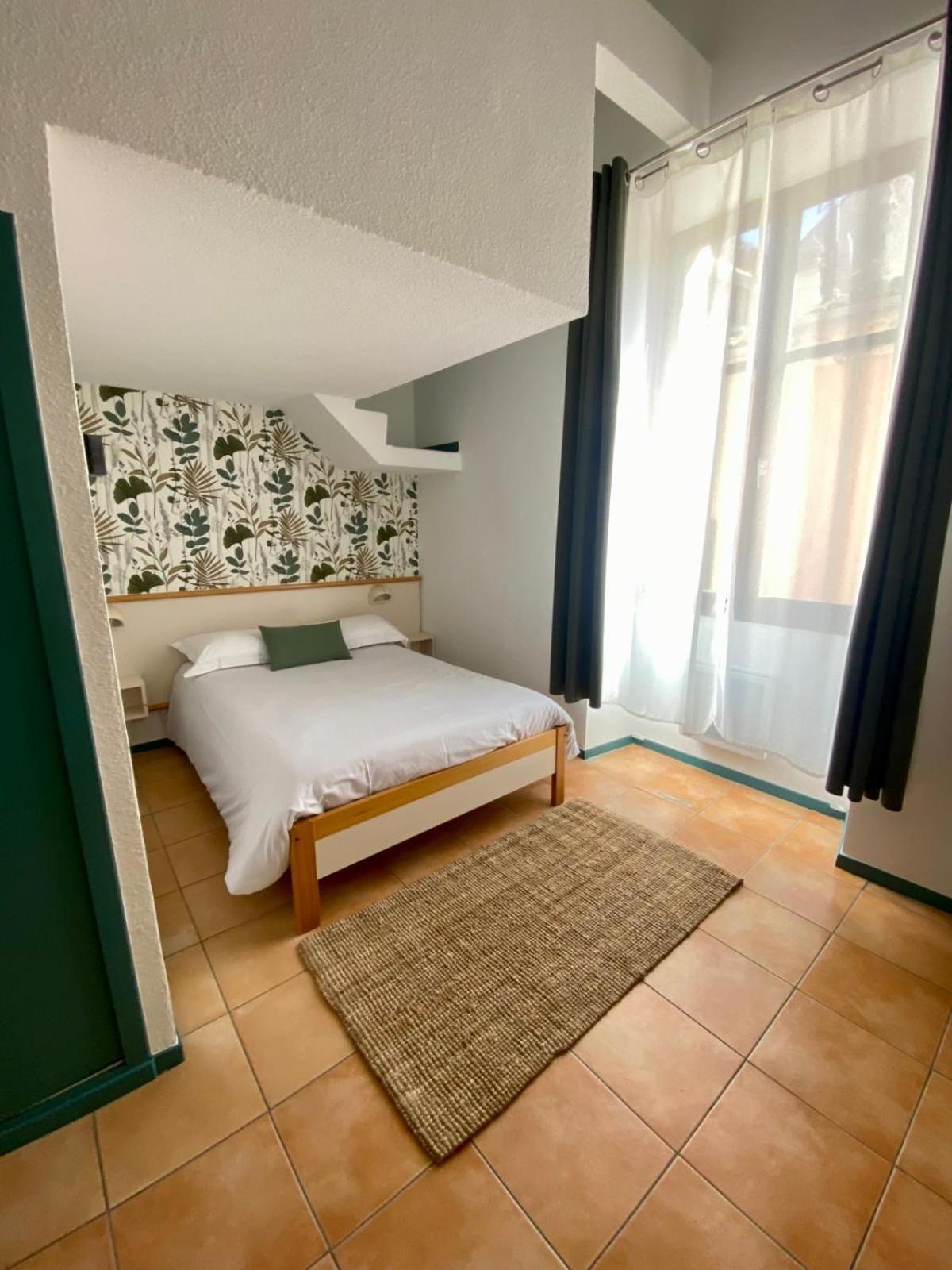 Double Room,1498996054:JPEG