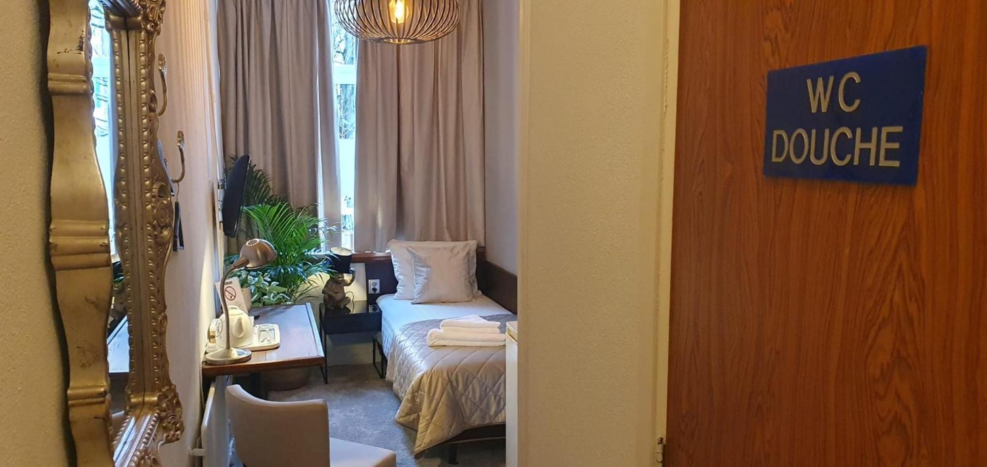 Single Room Private Bathroom,1500145540:JPEG