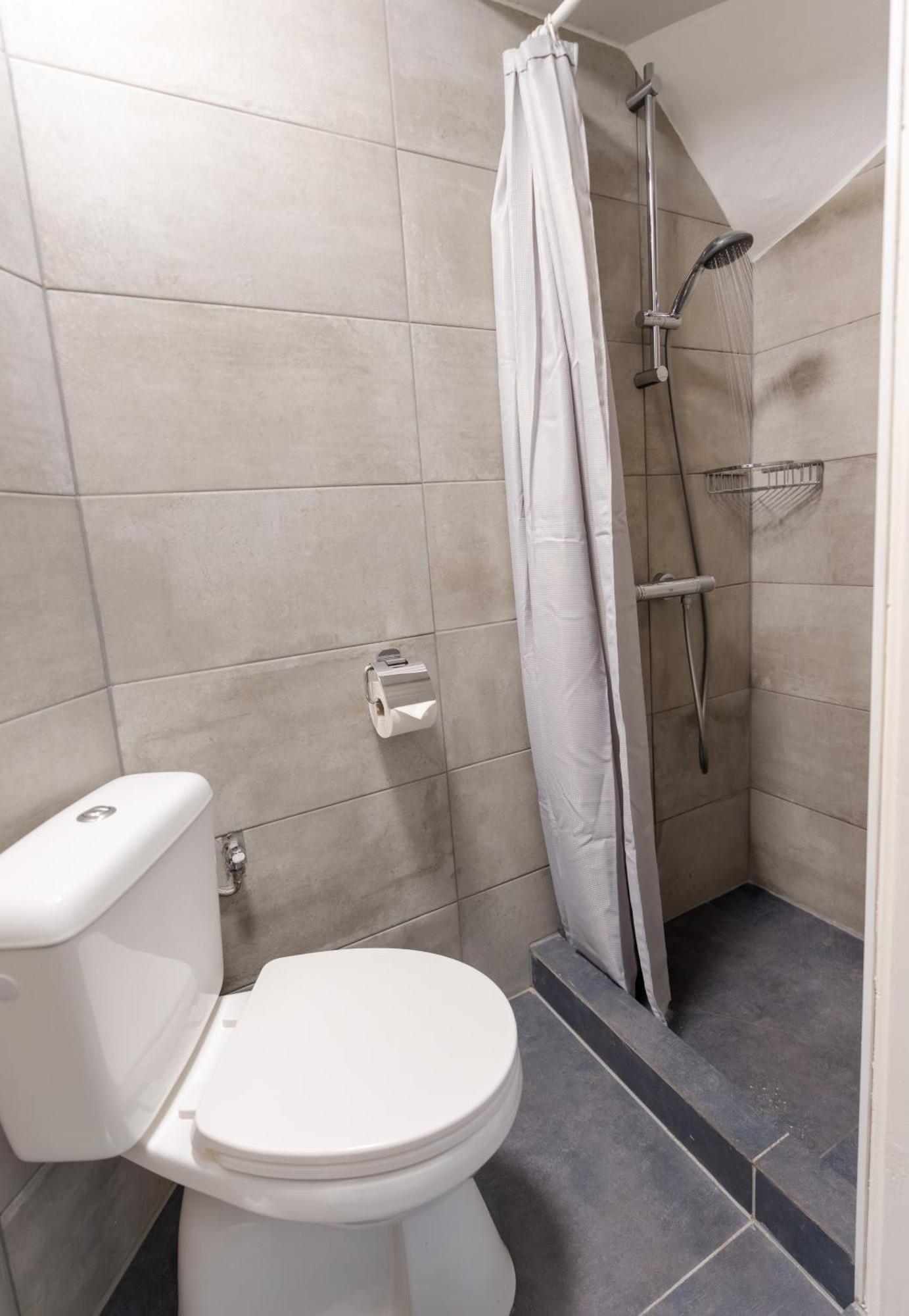 Single Room,1500145579:JPEG