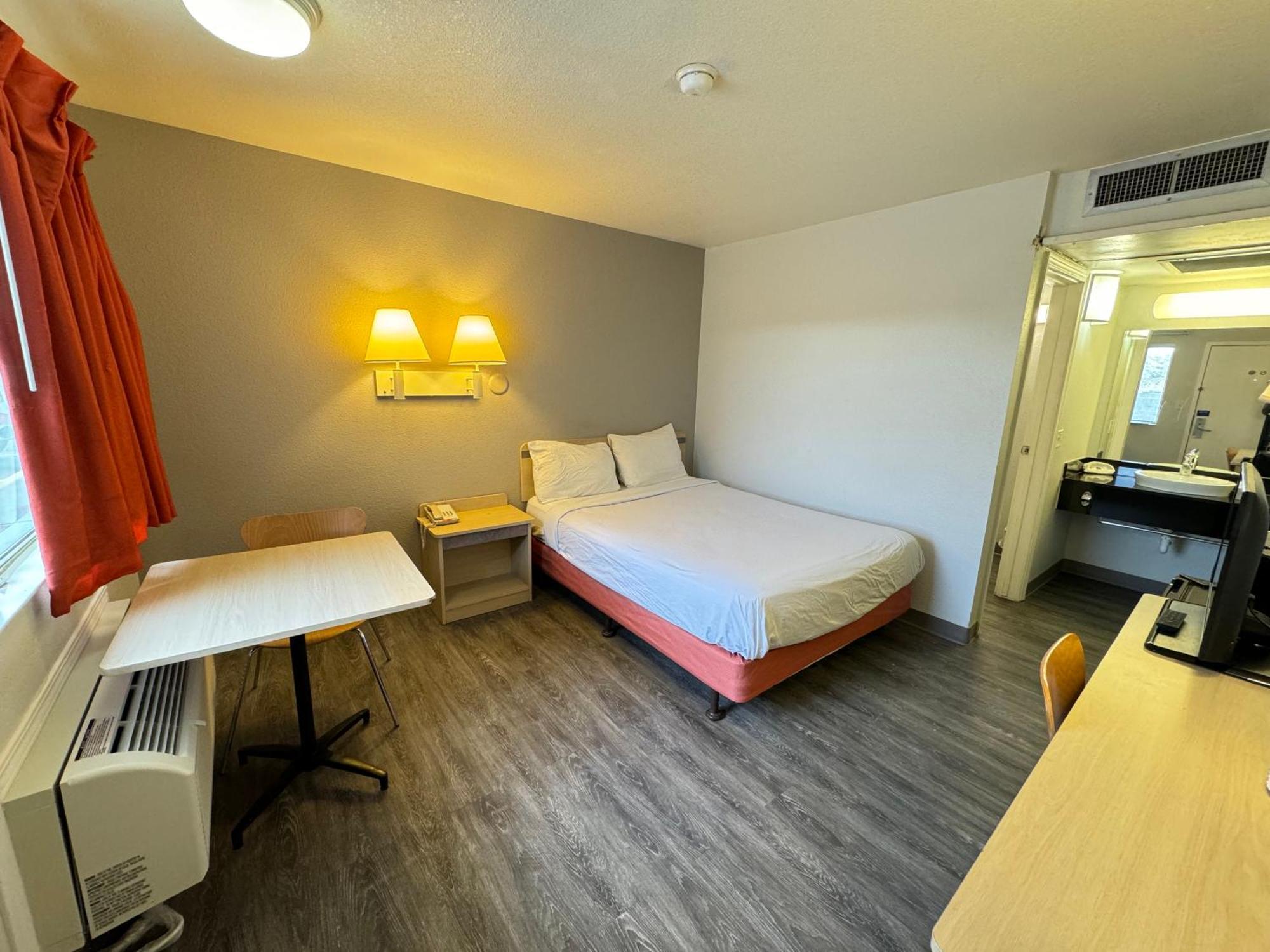 Queen Room
