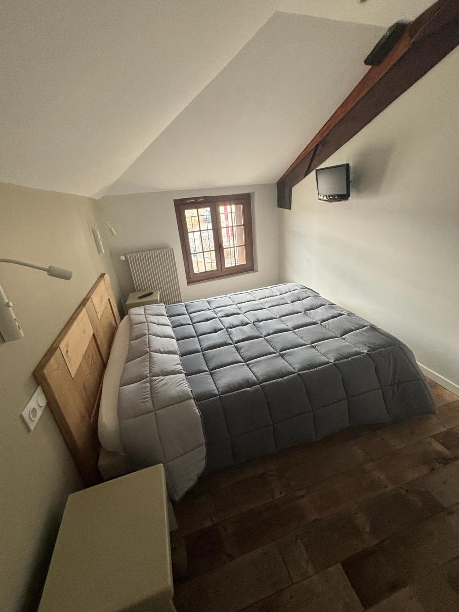 Two-Bedroom Apartment,1501098370:JPEG