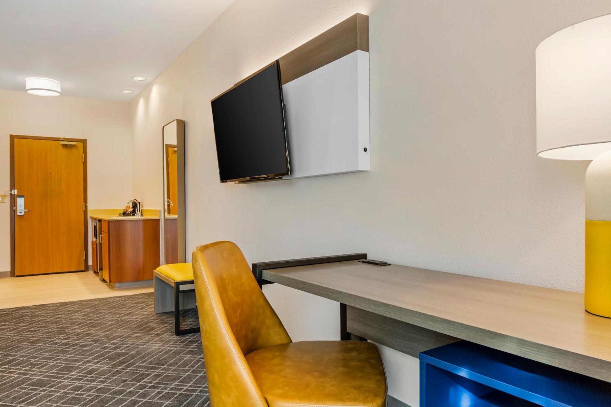 One Room Suite Two Queen Beds Non Smoking