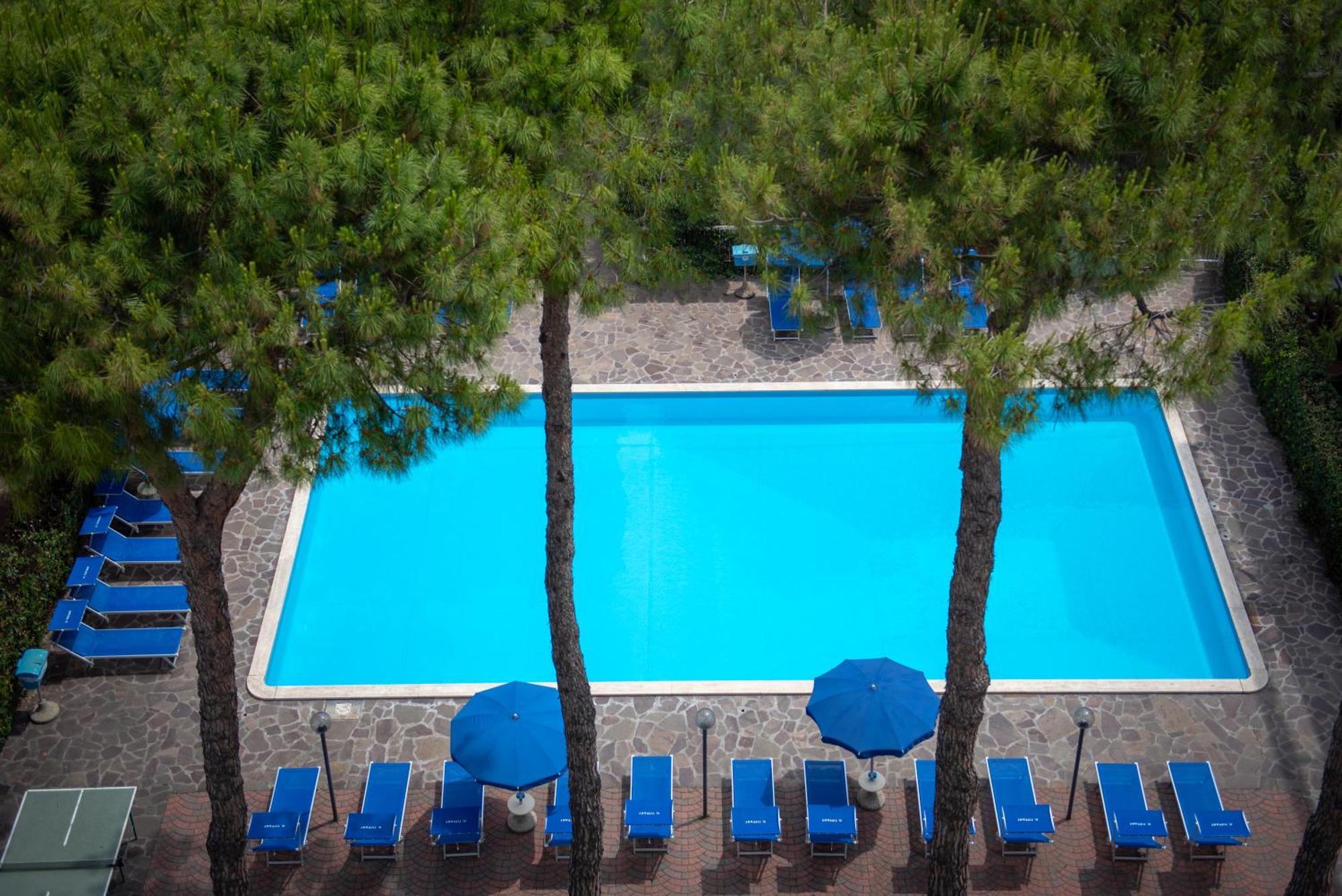Double Room Pool View