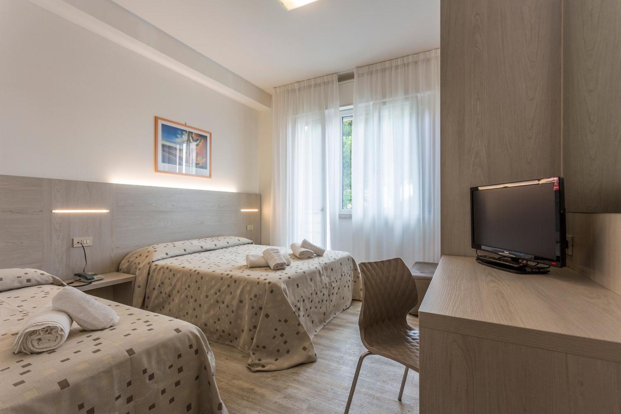 Classic Quadruple Room,1499265394:JPEG