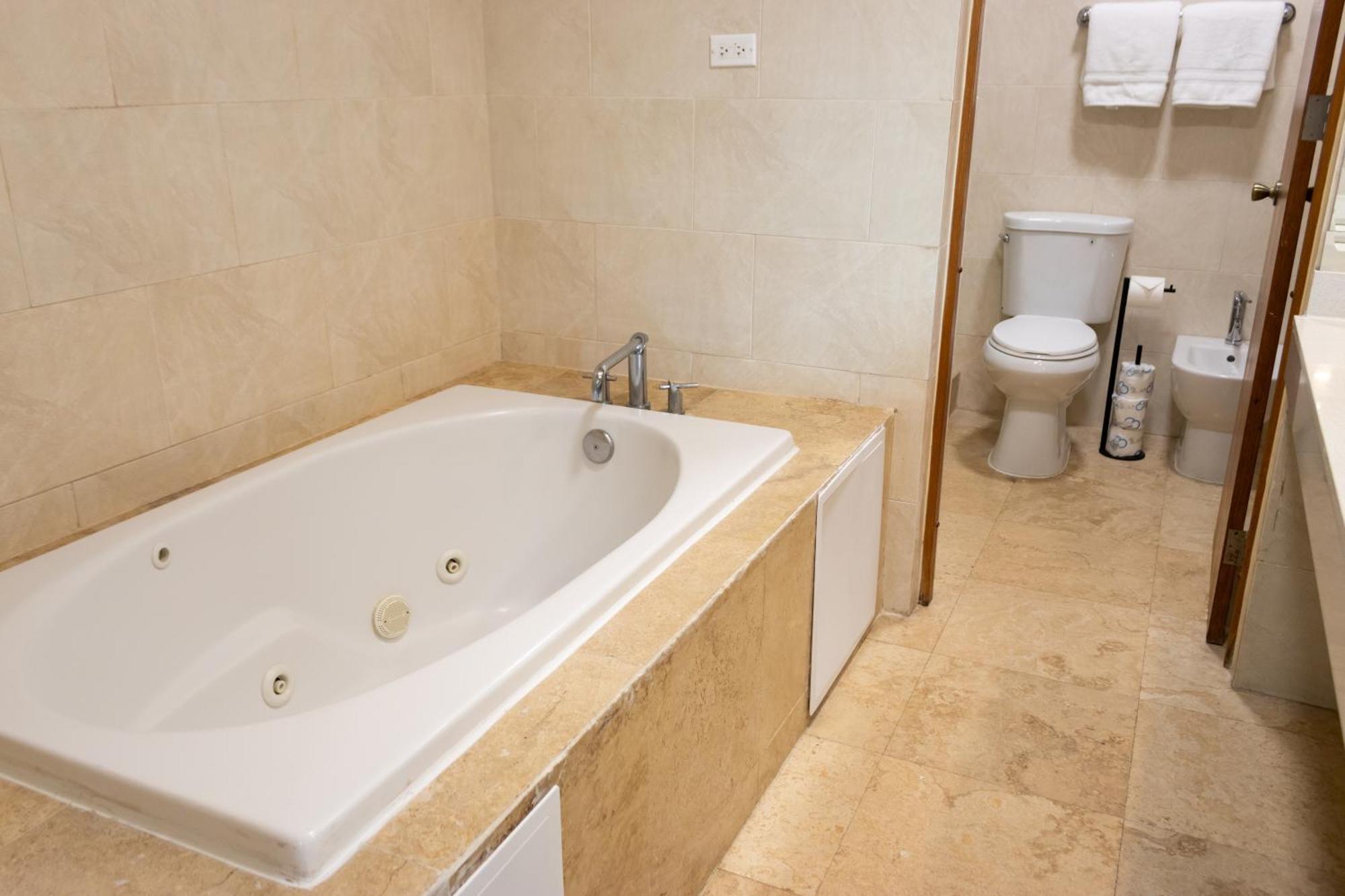 The Signature King Suite