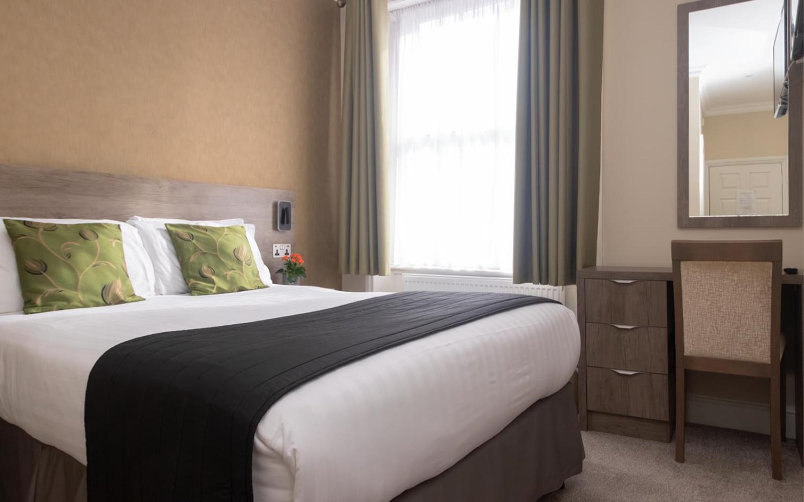 Double Room Private Bathroom