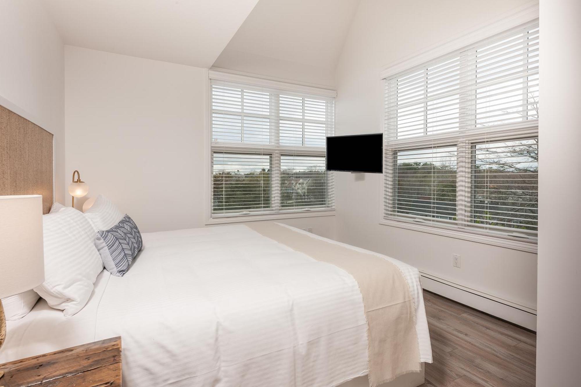 Two-Bedroom Deluxe Apartment with Ocean View