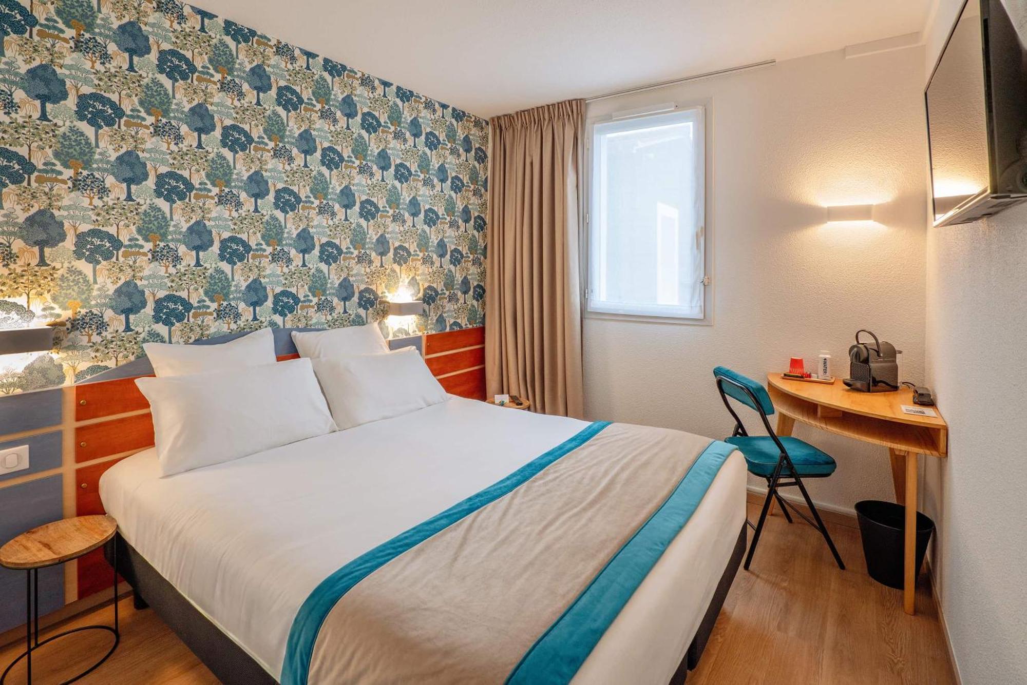 Comfort Queen Room