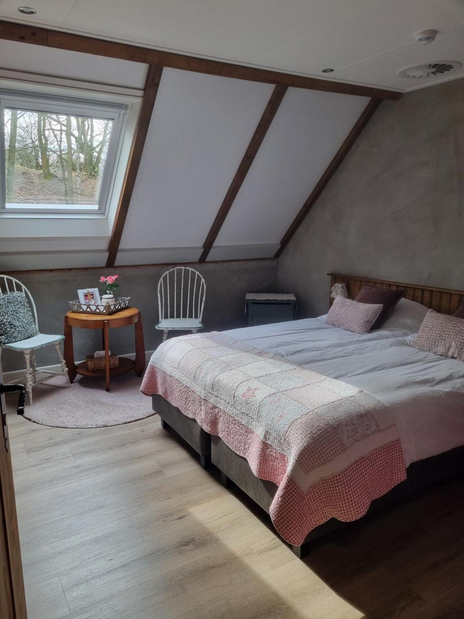 Double Room Private Bathroom