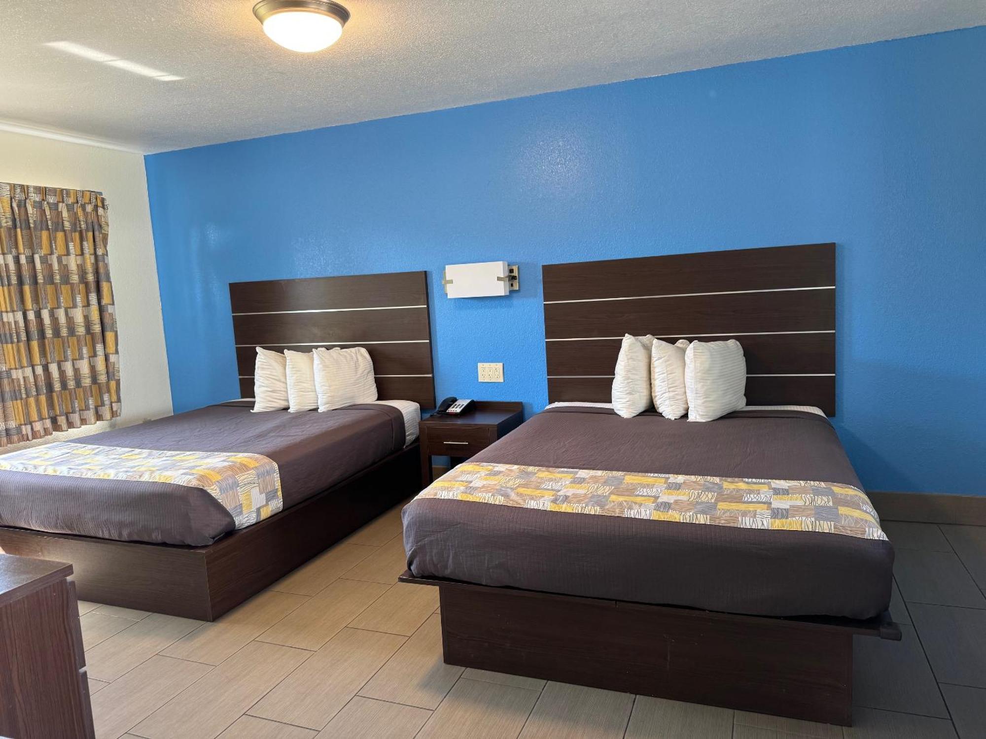 Queen Room Two Queen Beds