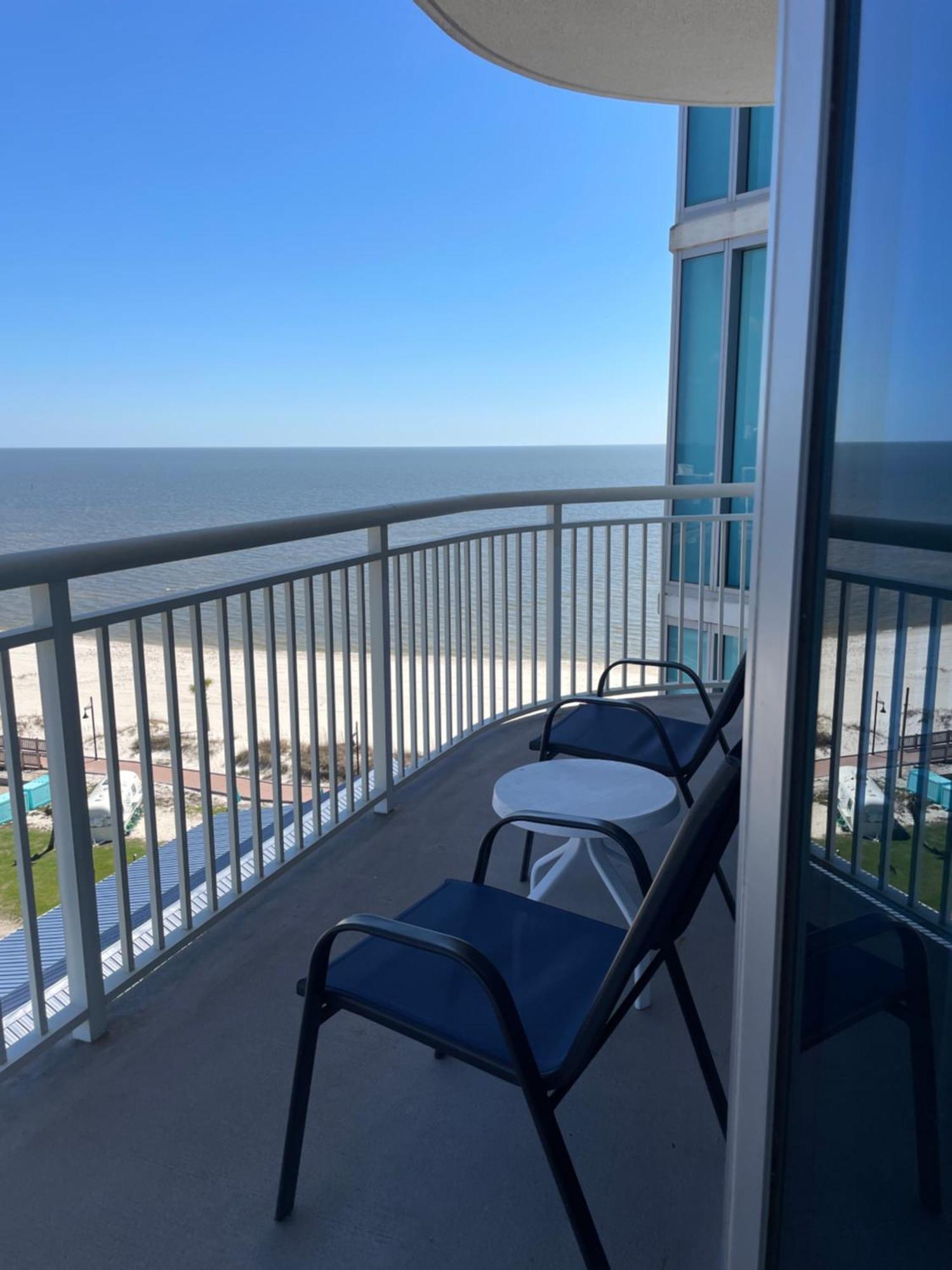 Studio Deluxe Partial Ocean View