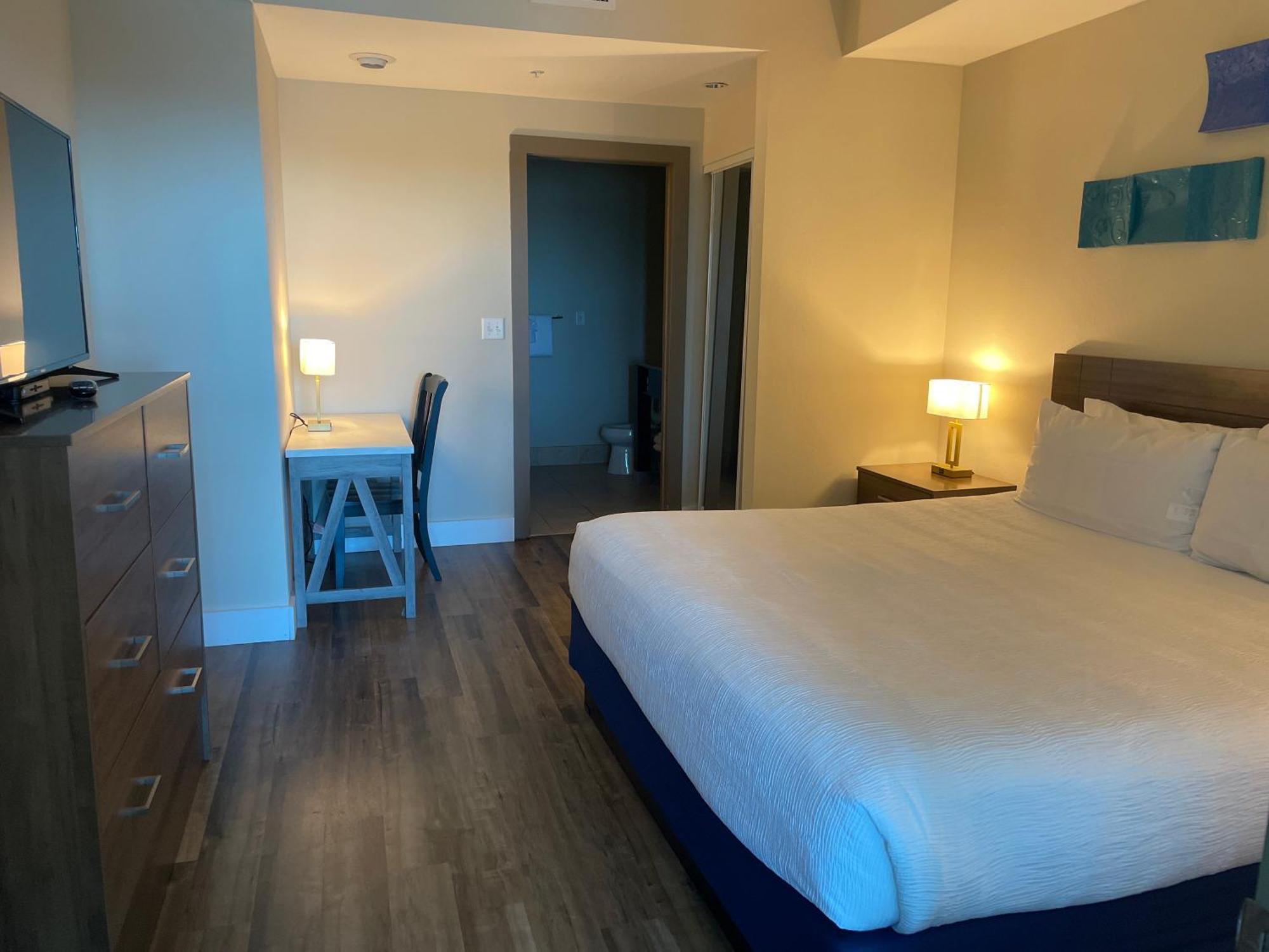 One Bedroom Suite Partial Ocean View