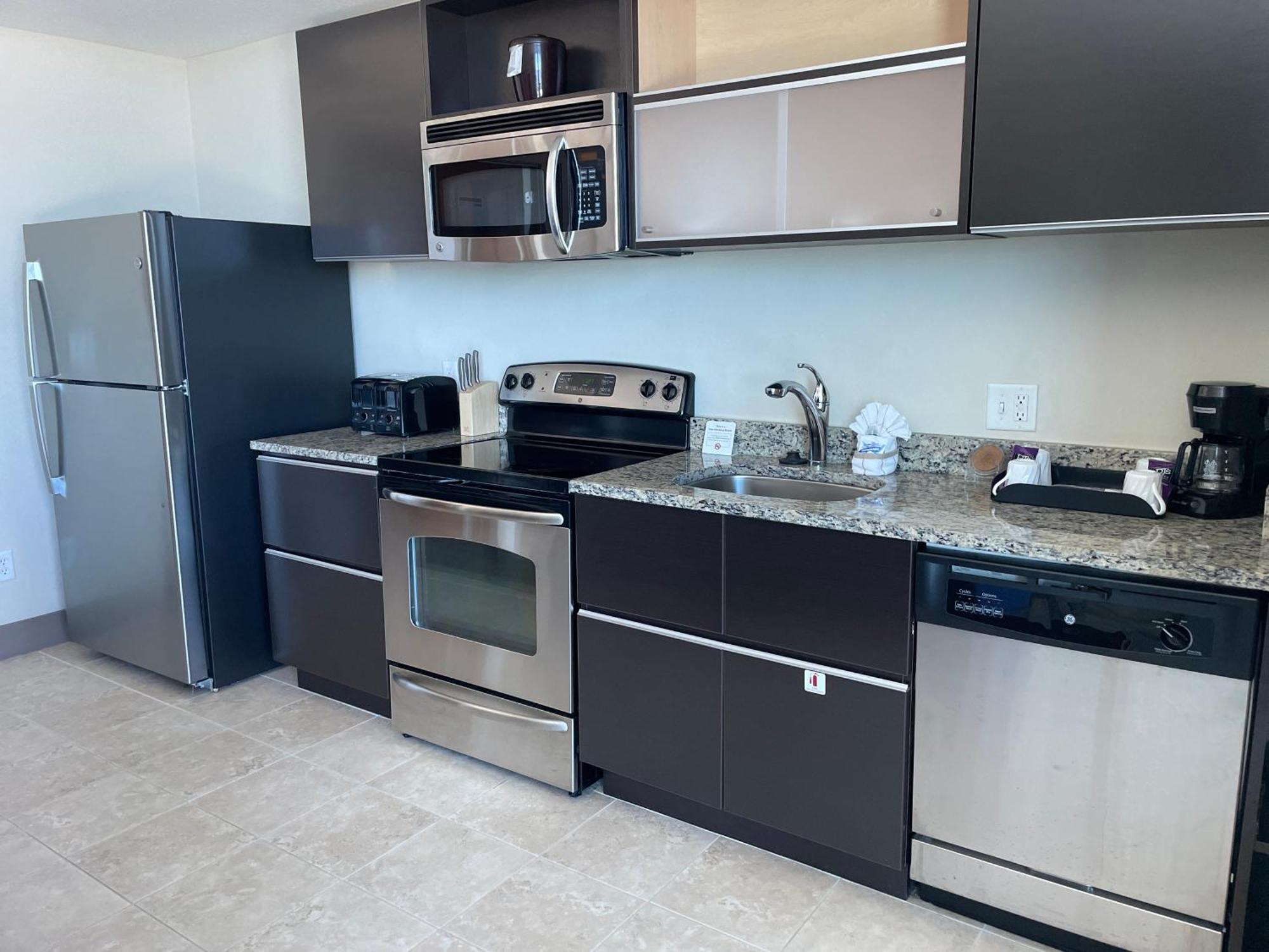 One Bedroom Deluxe Suite Partial Ocean View