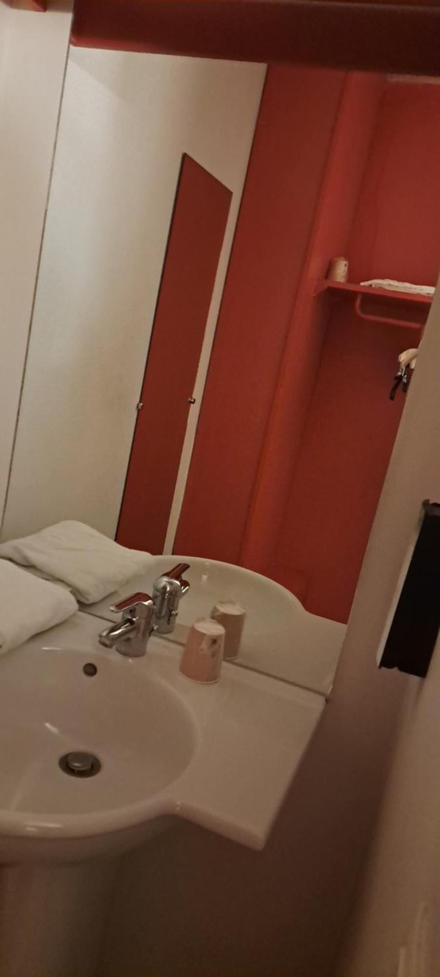 Triple Room 1 Single Bed 1 Double Bed,127165929:JPEG