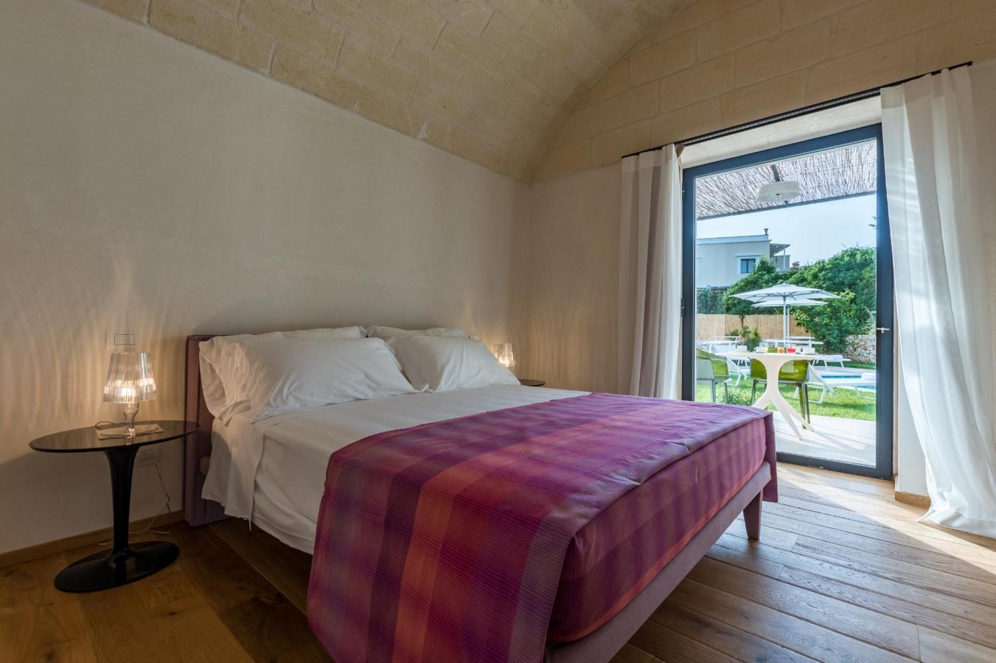Deluxe Room,1636028356:JPEG
