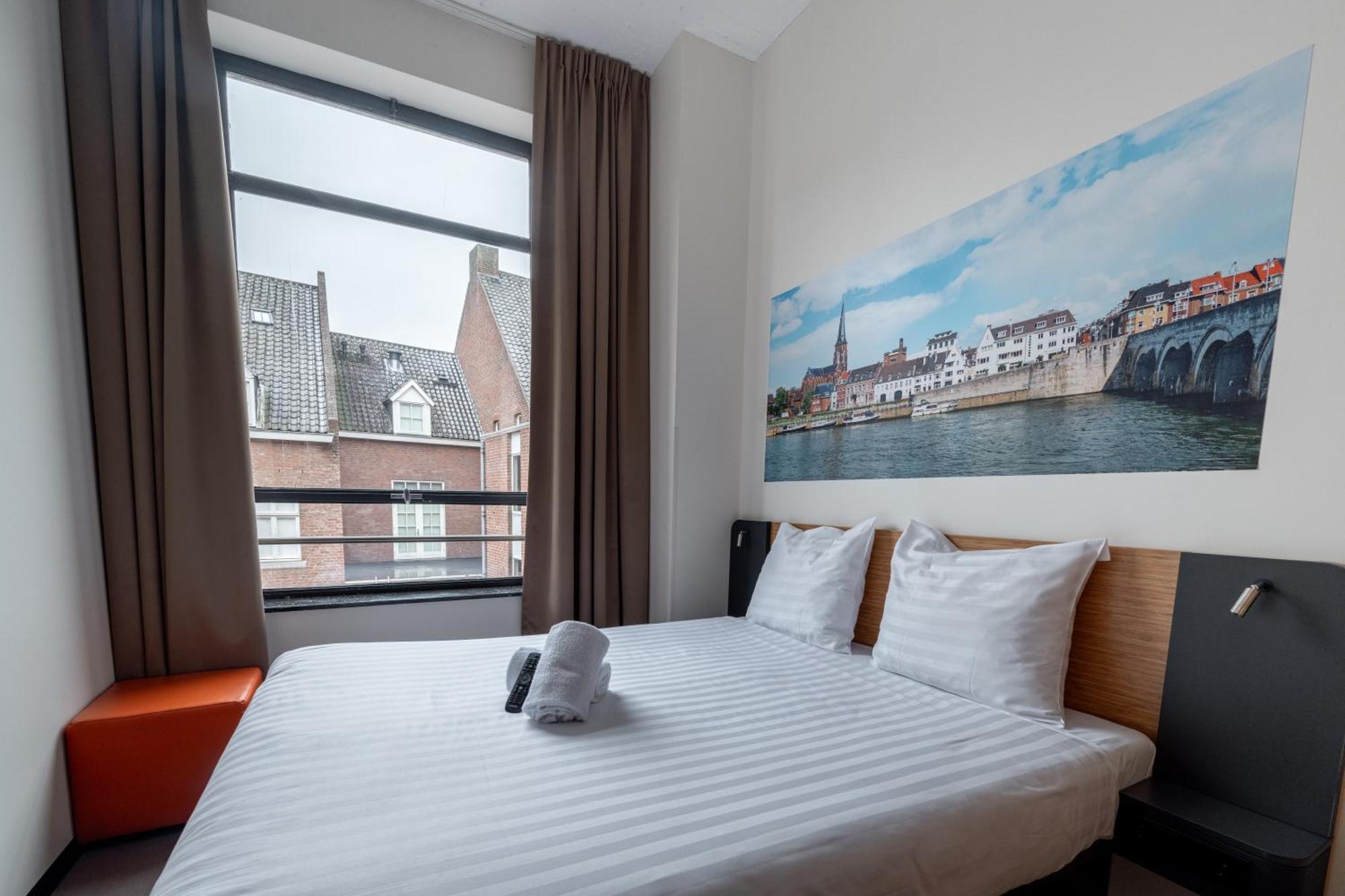 Double Room,1509446548:JPEG