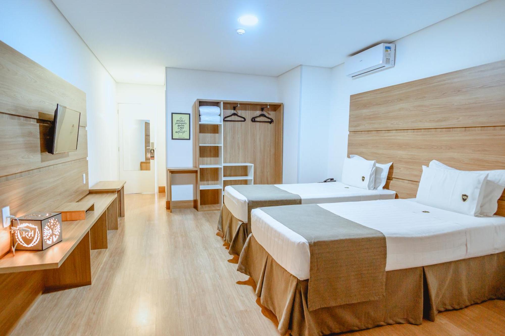 Suite Superior com 2 camas solteiro,1515858667:JPEG