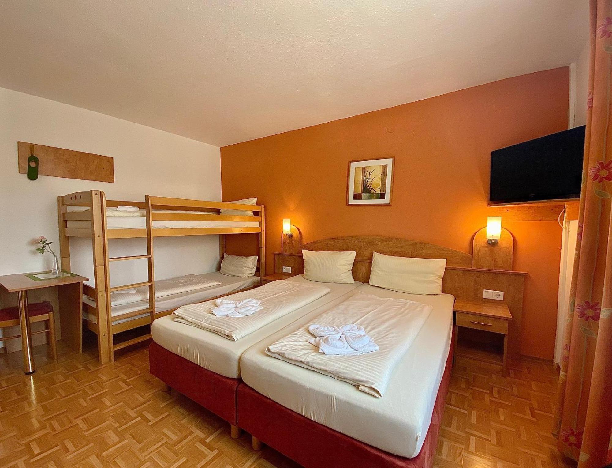 Quadruple Room,1501850347:JPEG