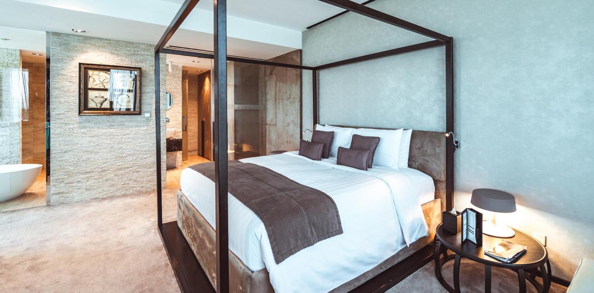 Duplex King Suite Lounge Access High Floor