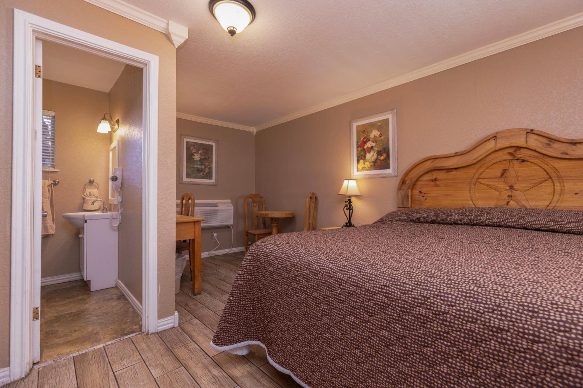King Room,1499614891:JPEG