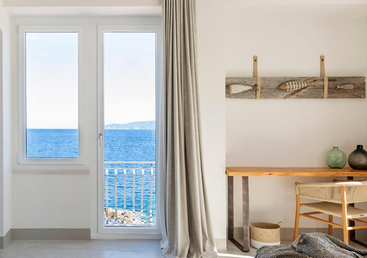 Superior Triple Room Sea View,1502712115:JPEG