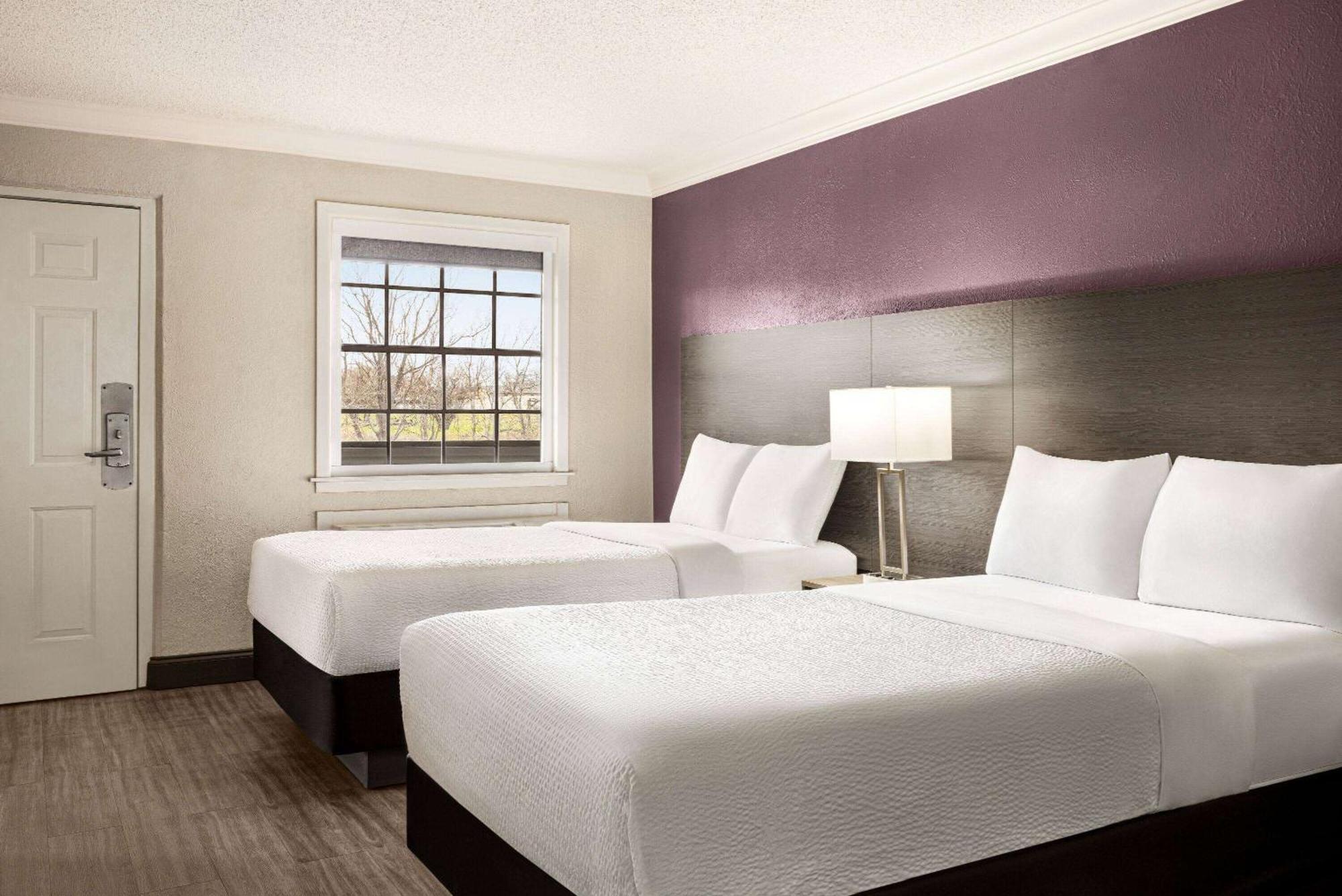Room Two Double Beds
