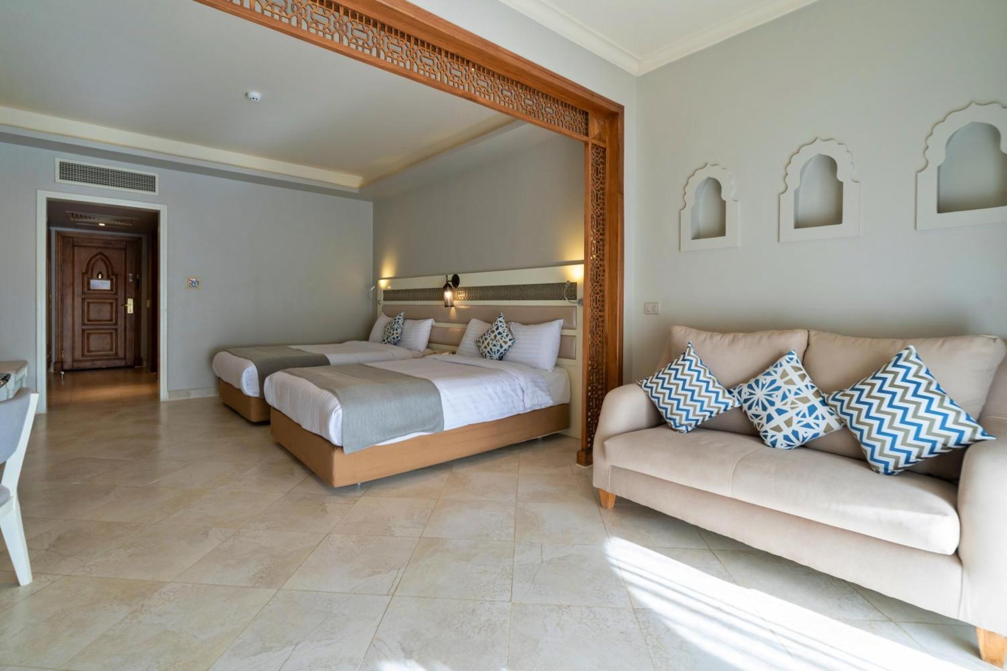 Deluxe Room partial sea view