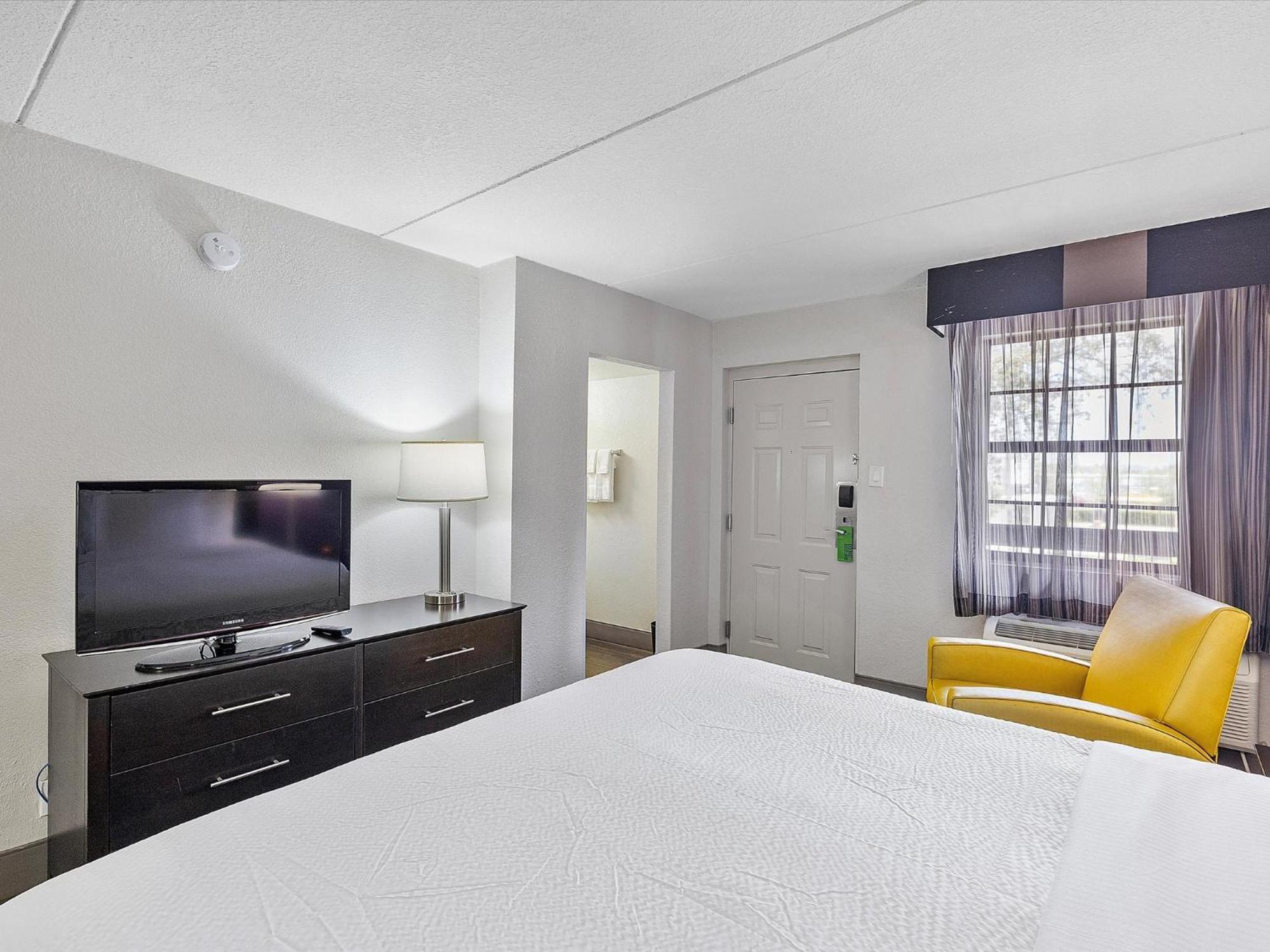Standard King Room