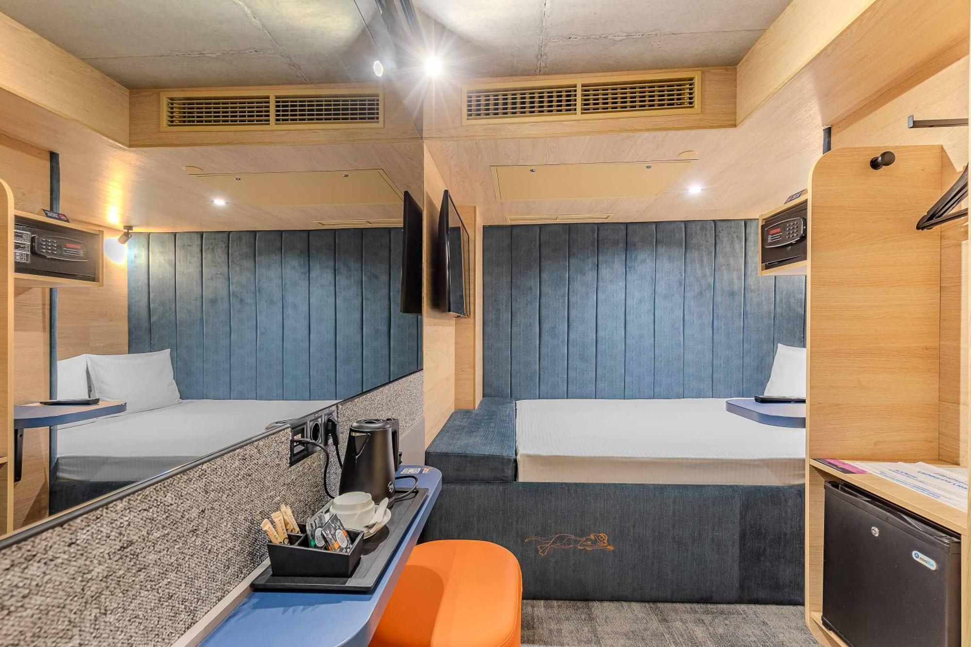 Small Double Room without Window