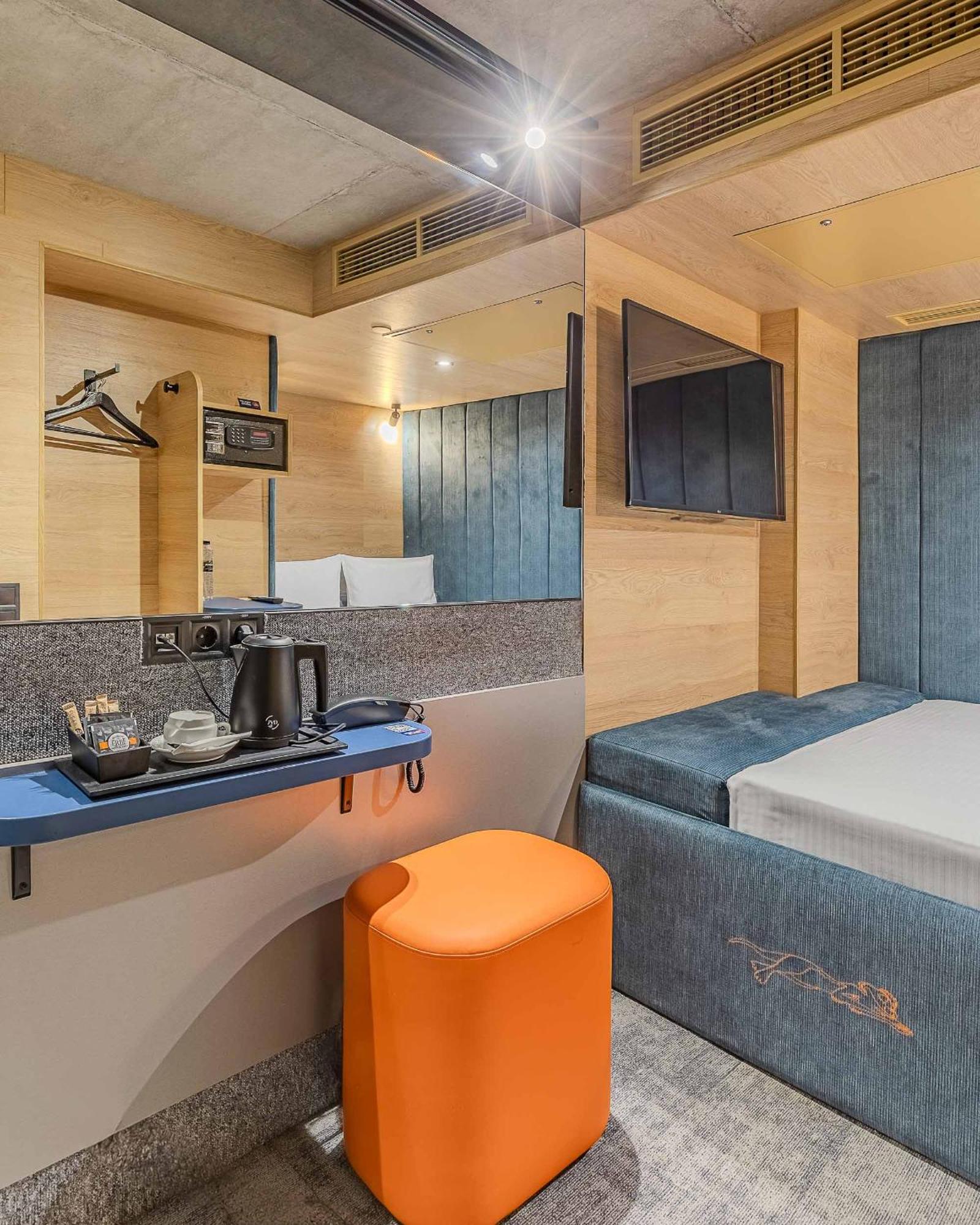 Small Double Room without Window