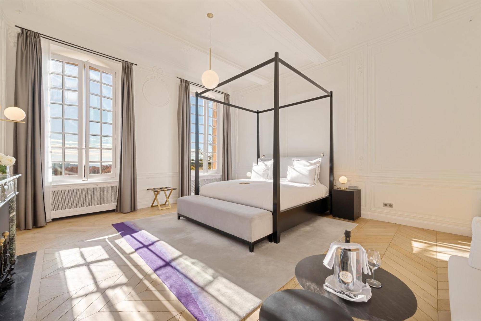 Chateau Mademoiselle Suite,893858884:JPEG