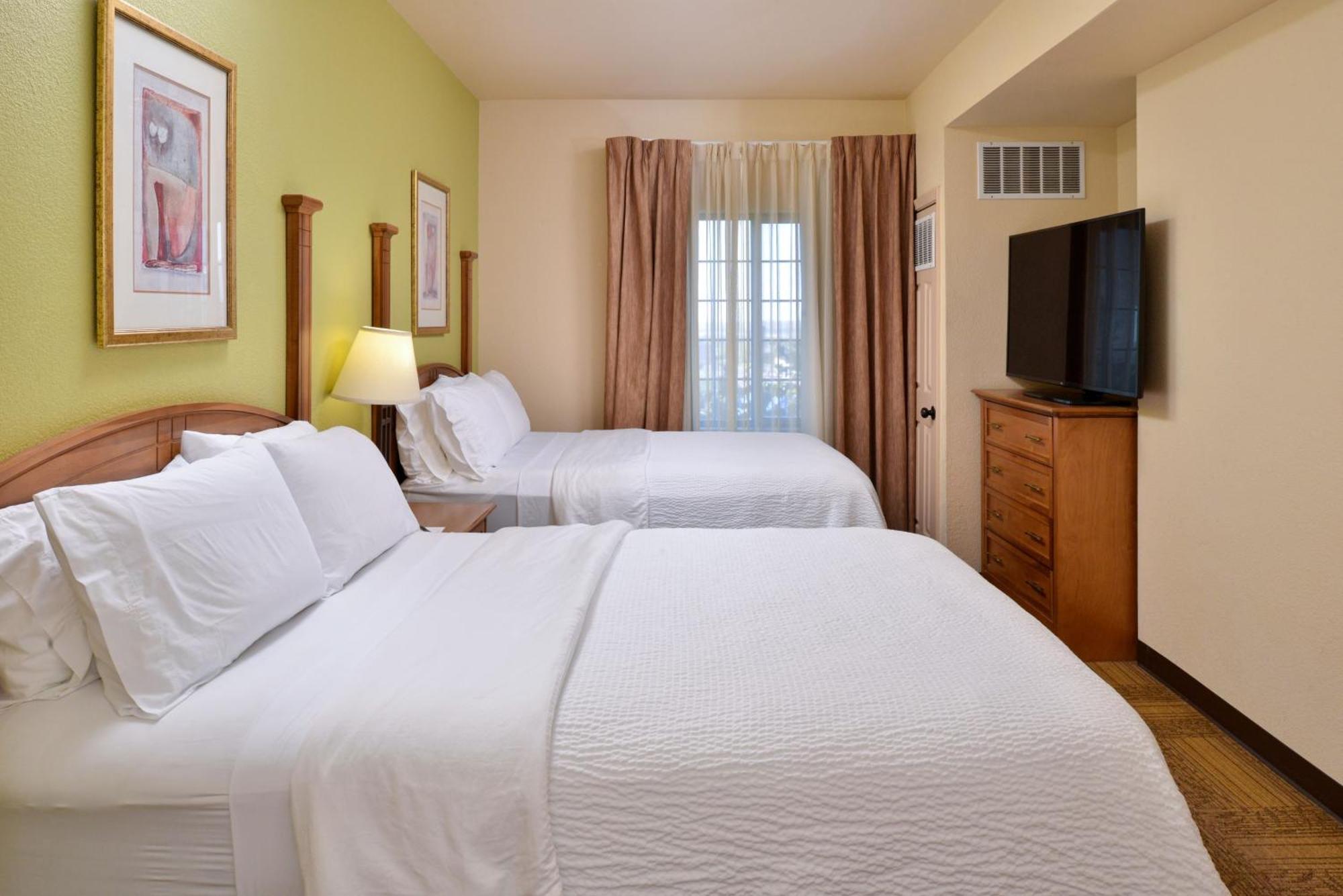 One-Bedroom Suite Communications or Mobility Accessible