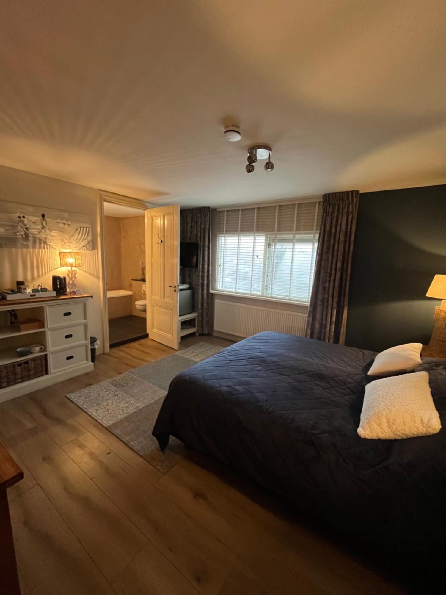 Double Room Bath