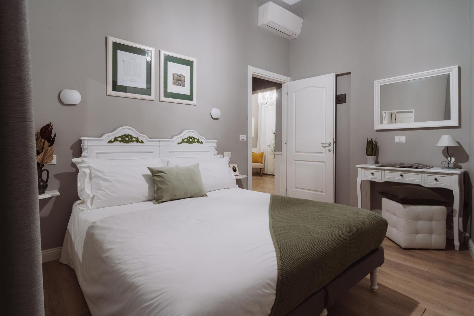 Double Room Private Bathroom