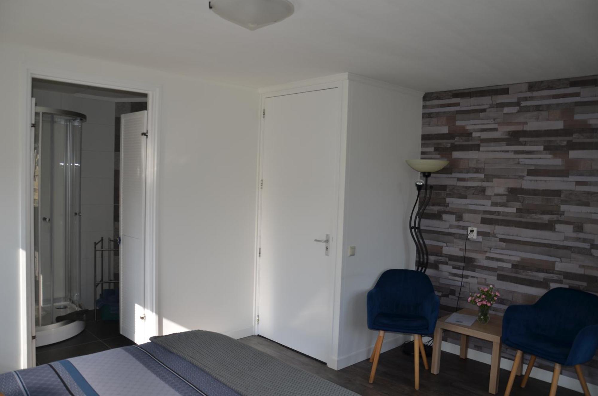 Double Room Private Bathroom
