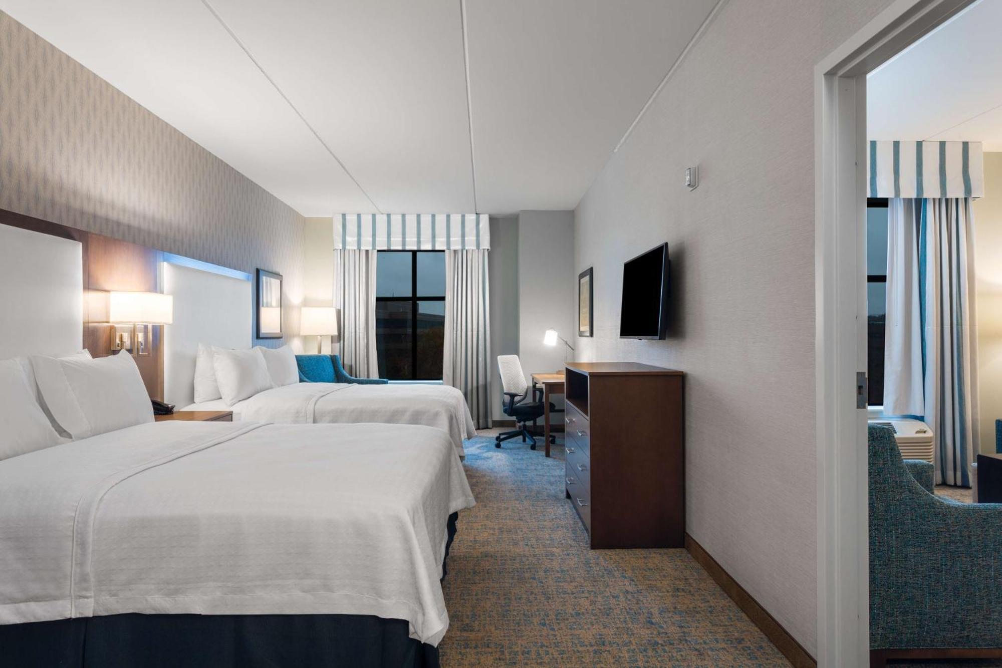 Two Room Queen Suite Two Queen Beds,1509333334:JPEG