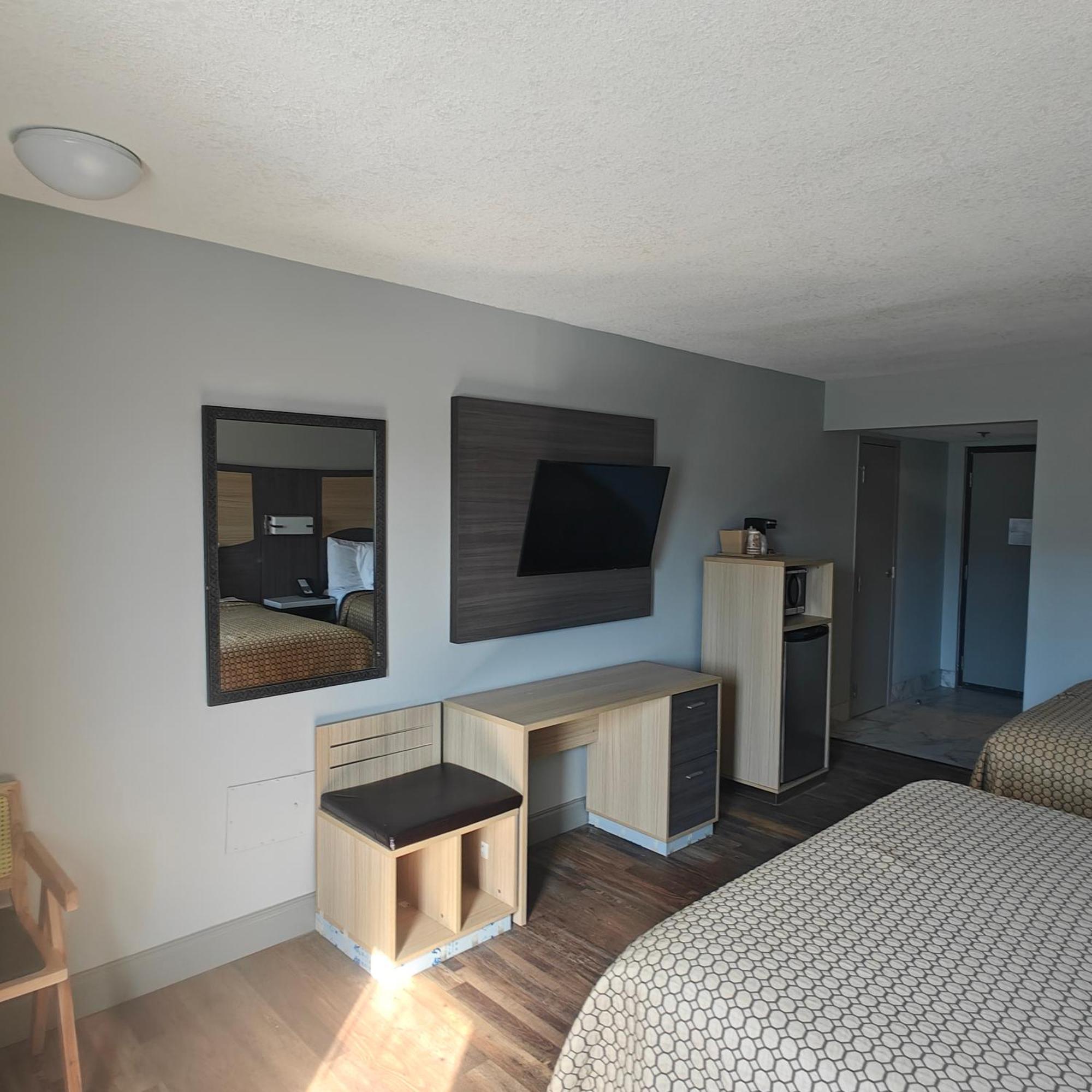 Queen Room Two Queen Beds