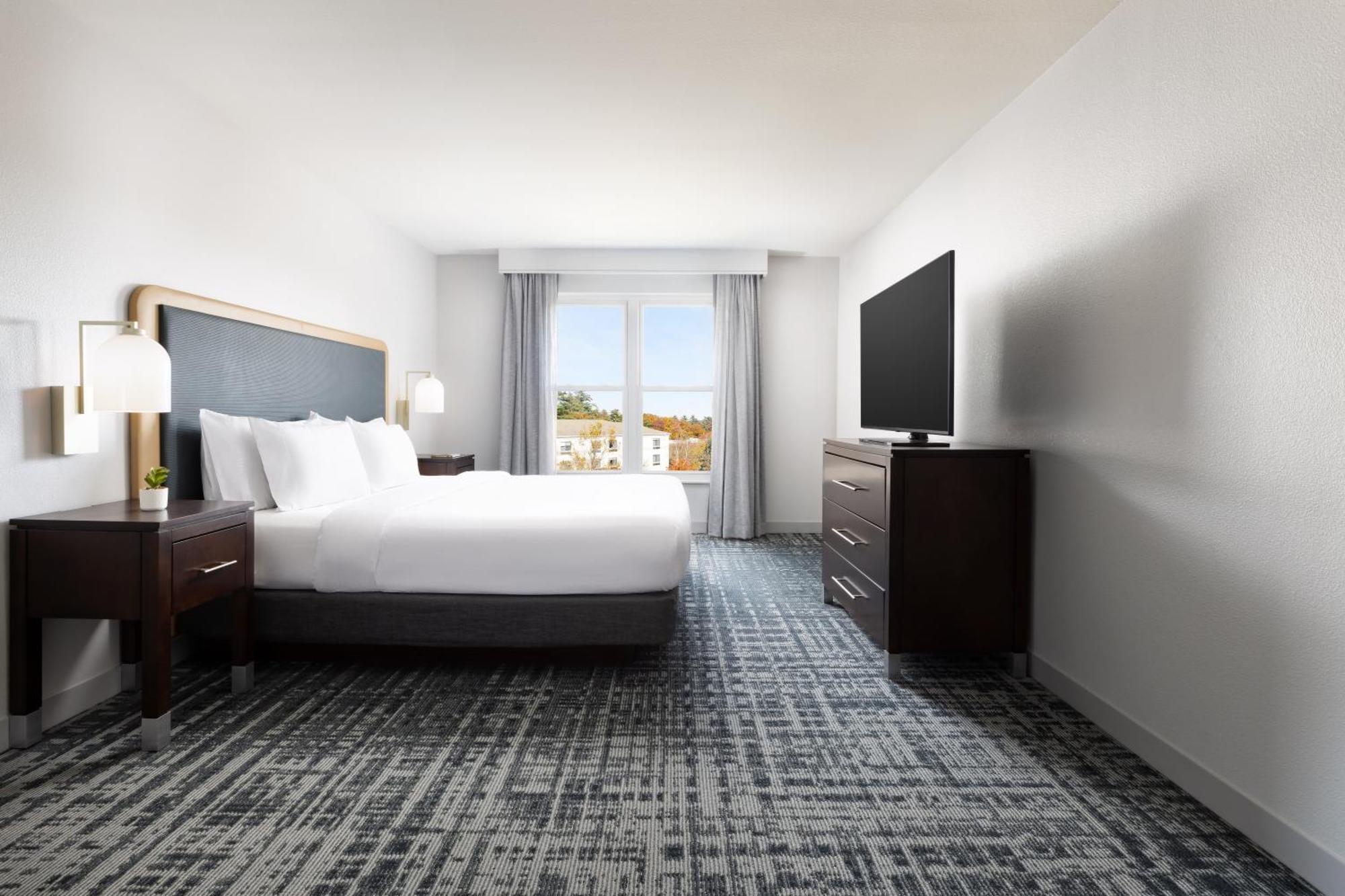 One-Bedroom King Suite Non-Smoking