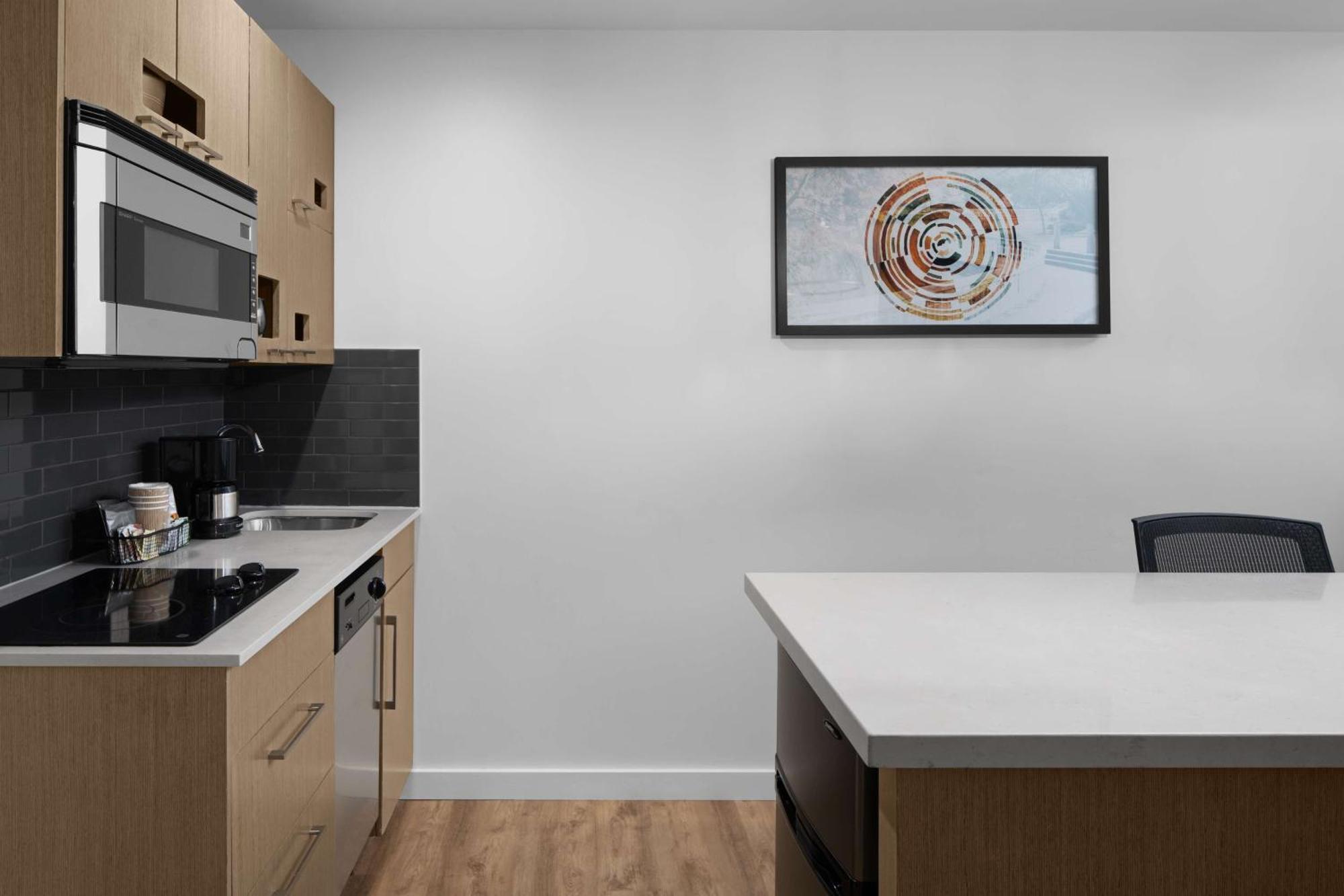 King Studio Suite