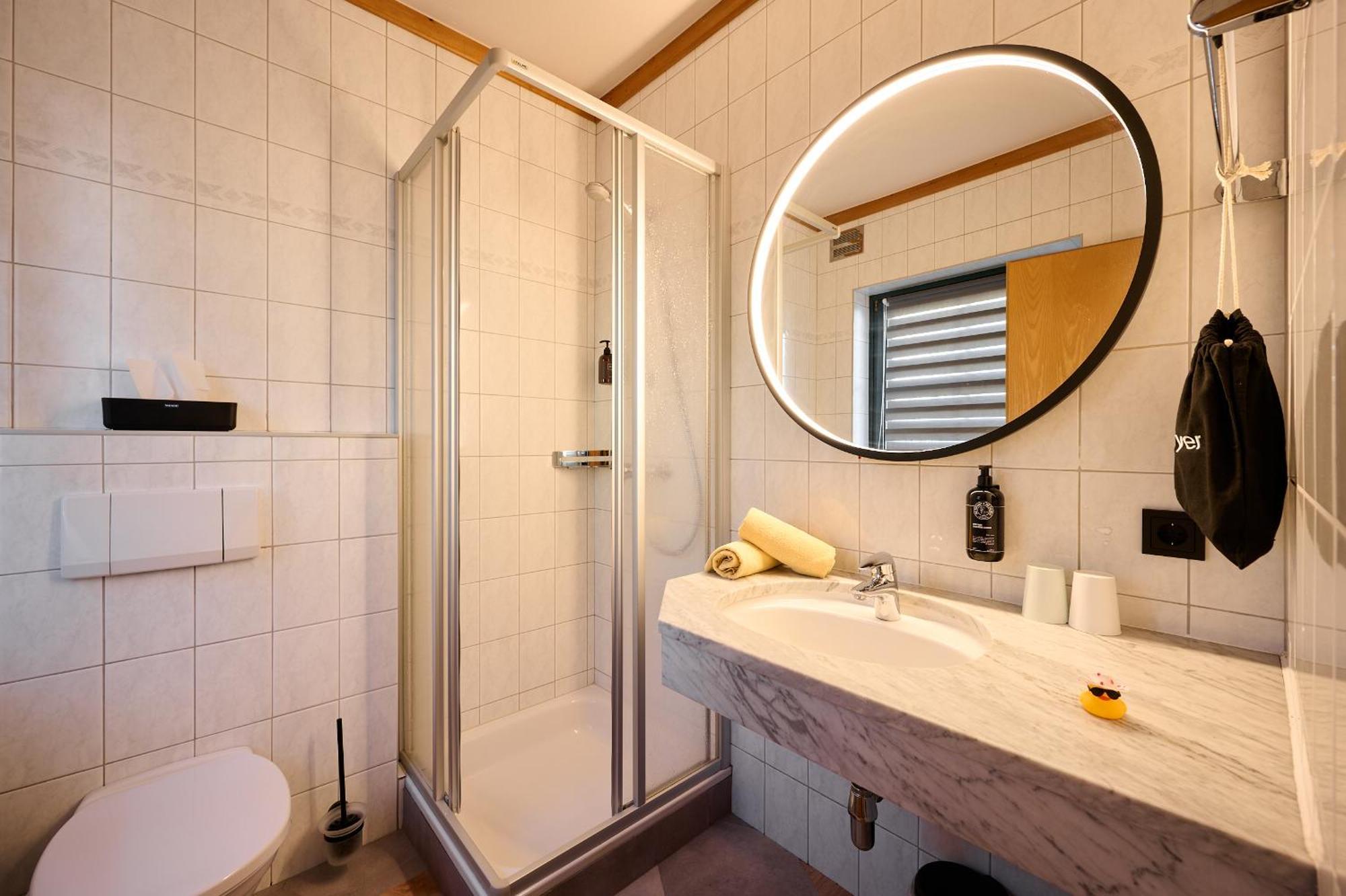 Cozy Double Room,1499001694:JPEG